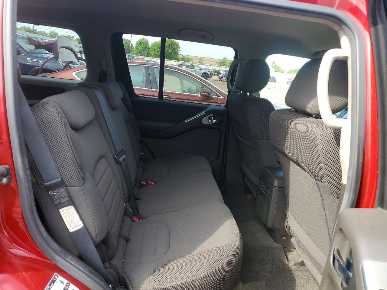 2009 Nissan Pathfinder S Red vin: 5N1AR18B39C602016