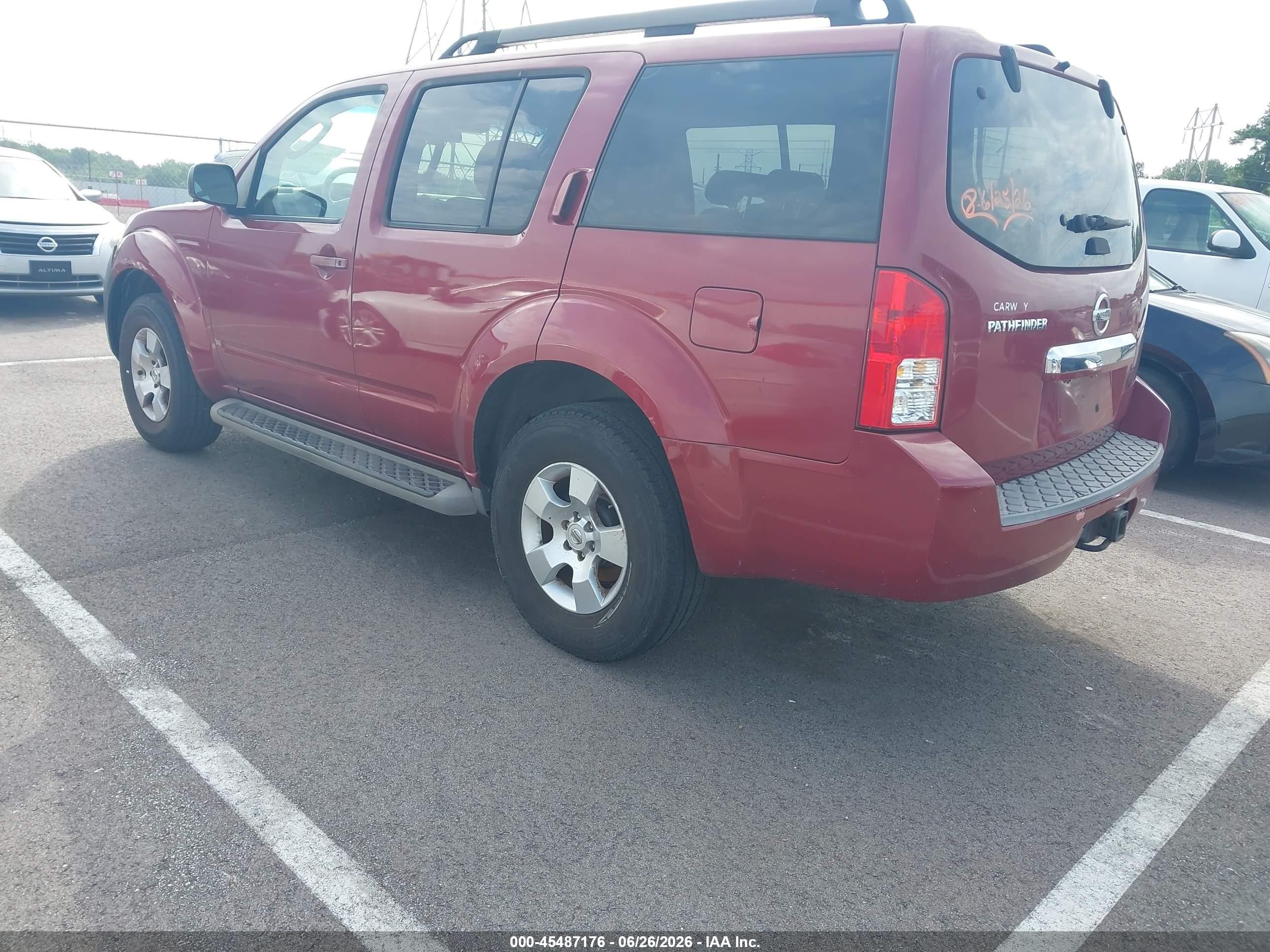 2008 Nissan Pathfinder S Red vin: 5N1AR18B58C605272