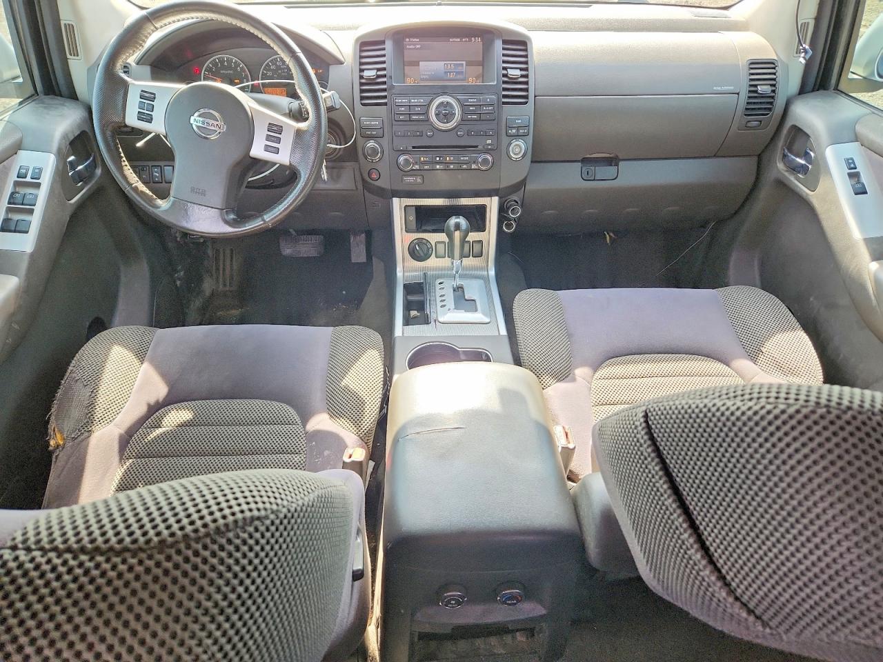 2009 Nissan Pathfinder S Silver vin: 5N1AR18B59C615611