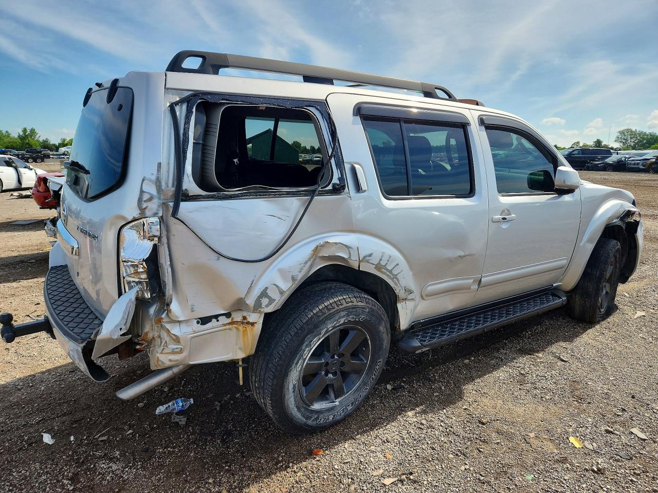2009 Nissan Pathfinder S Silver vin: 5N1AR18B59C615611