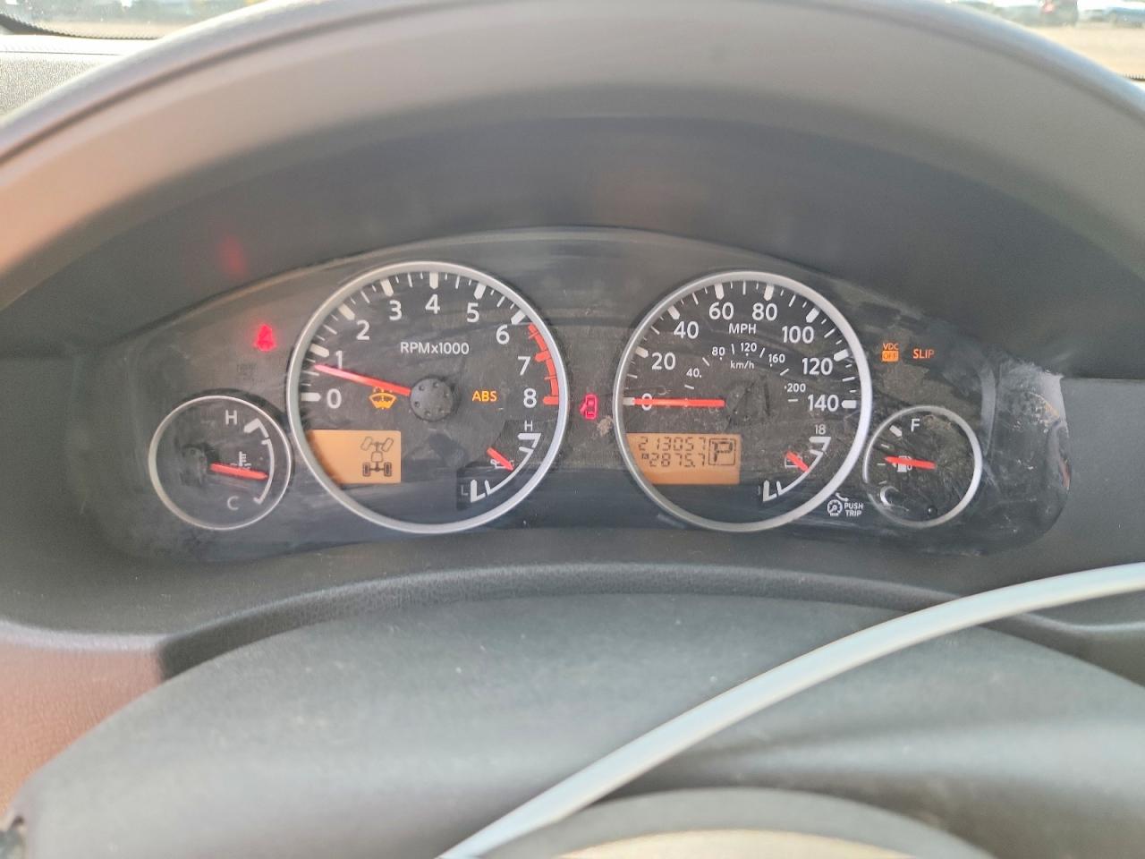 2009 Nissan Pathfinder S Silver vin: 5N1AR18B59C615611