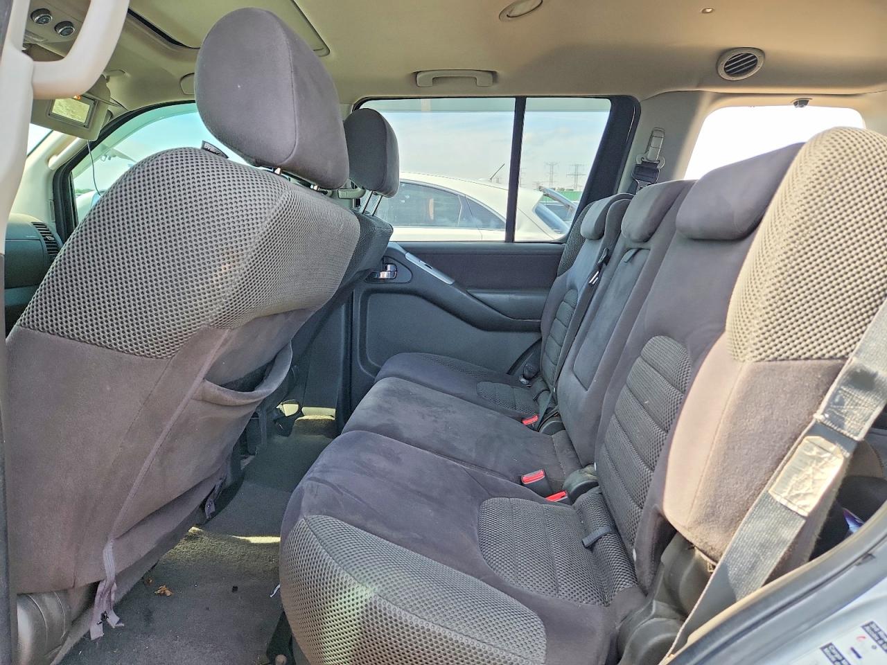 2009 Nissan Pathfinder S Silver vin: 5N1AR18B59C615611