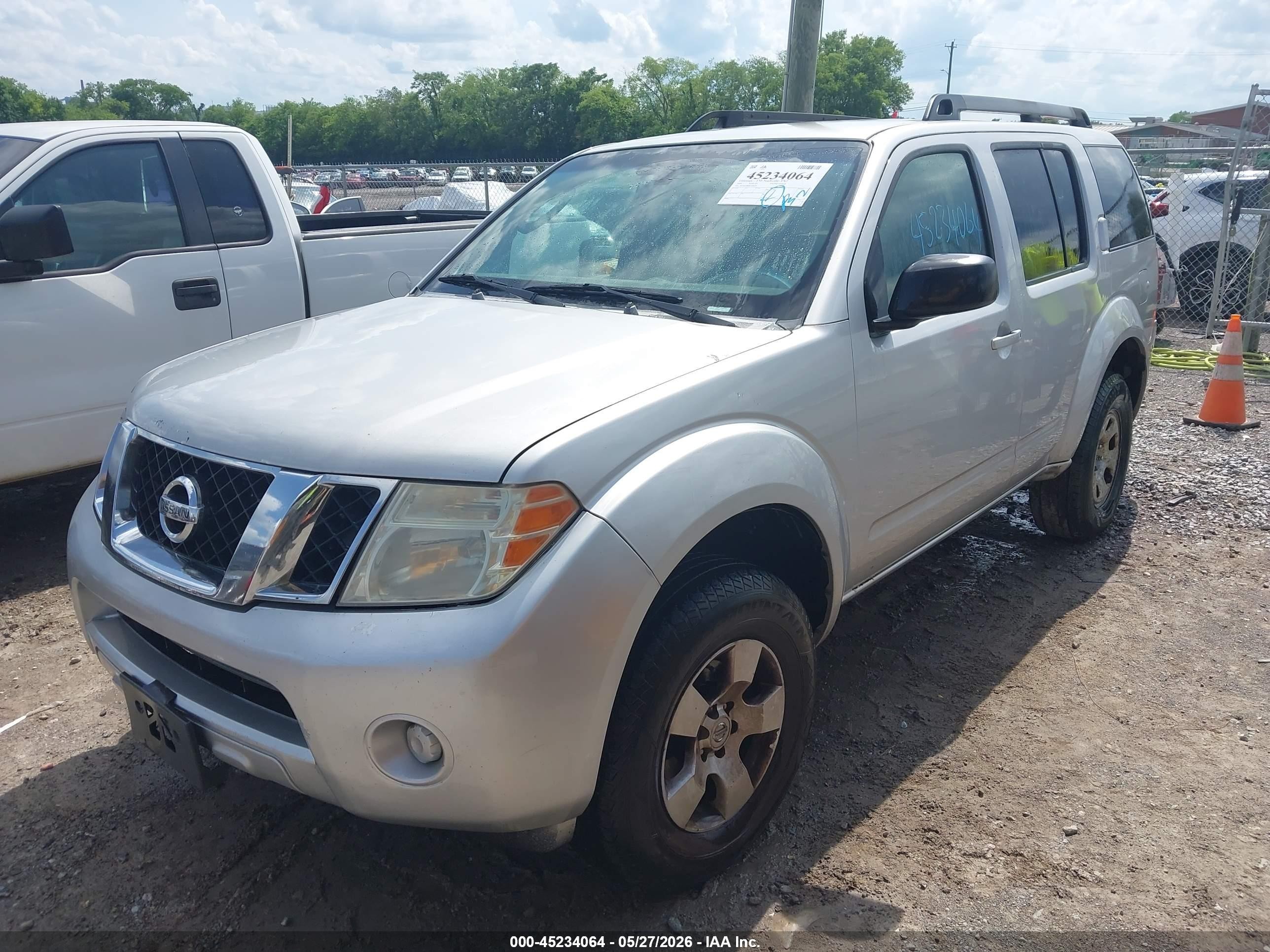 2008 Nissan Pathfinder S Silver vin: 5N1AR18B68C639639