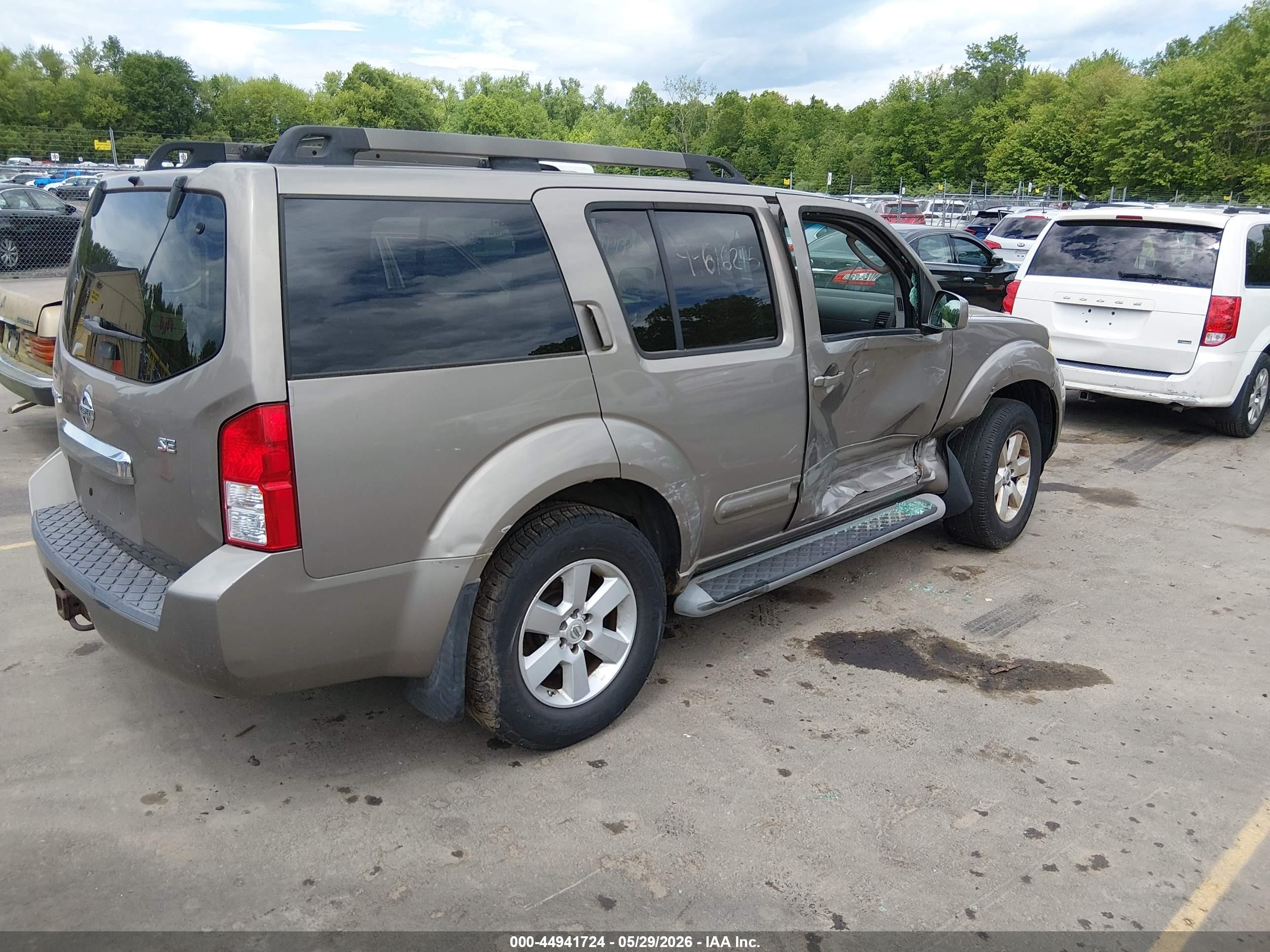 2008 Nissan Pathfinder Se Tan vin: 5N1AR18B68C644128