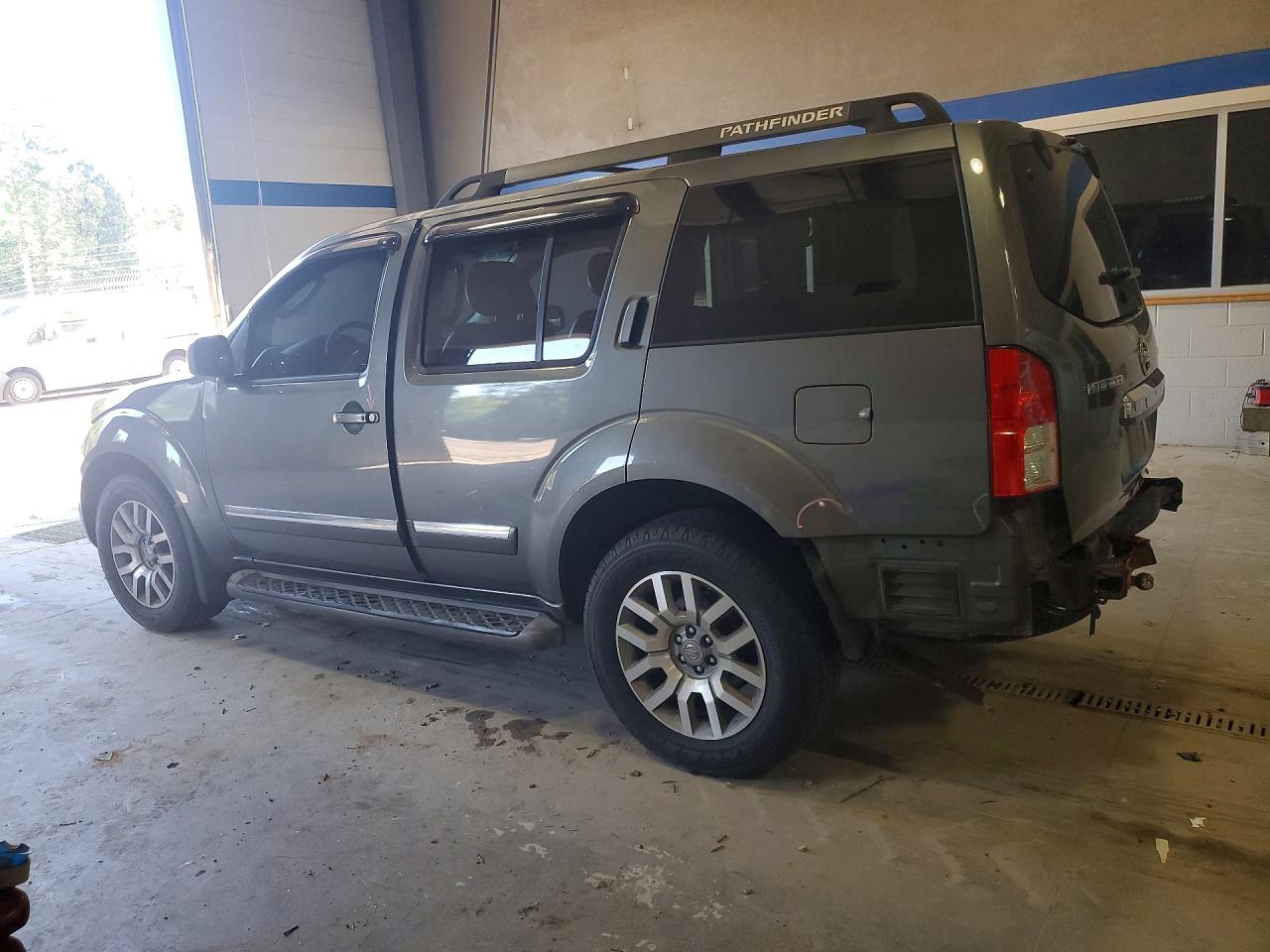 2009 Nissan Pathfinder S Silver vin: 5N1AR18B69C616458