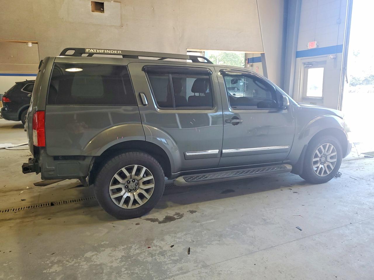 2009 Nissan Pathfinder S Silver vin: 5N1AR18B69C616458
