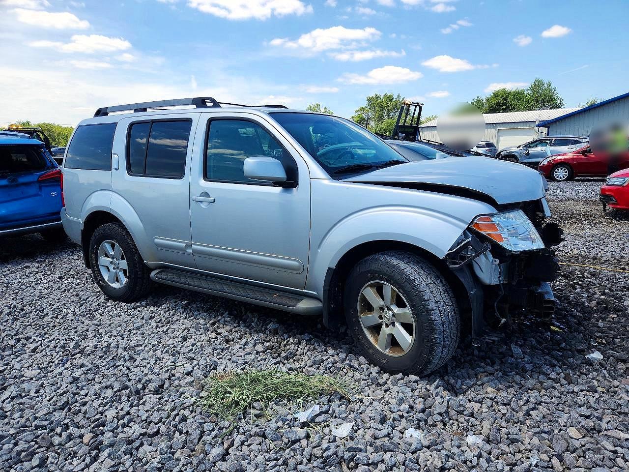 2009 Nissan Pathfinder S Silver vin: 5N1AR18B69C618890