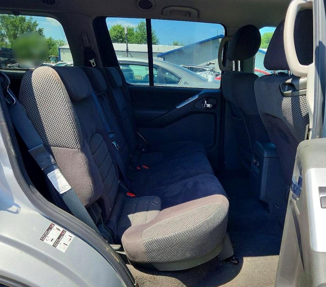2009 Nissan Pathfinder S Silver vin: 5N1AR18B69C618890