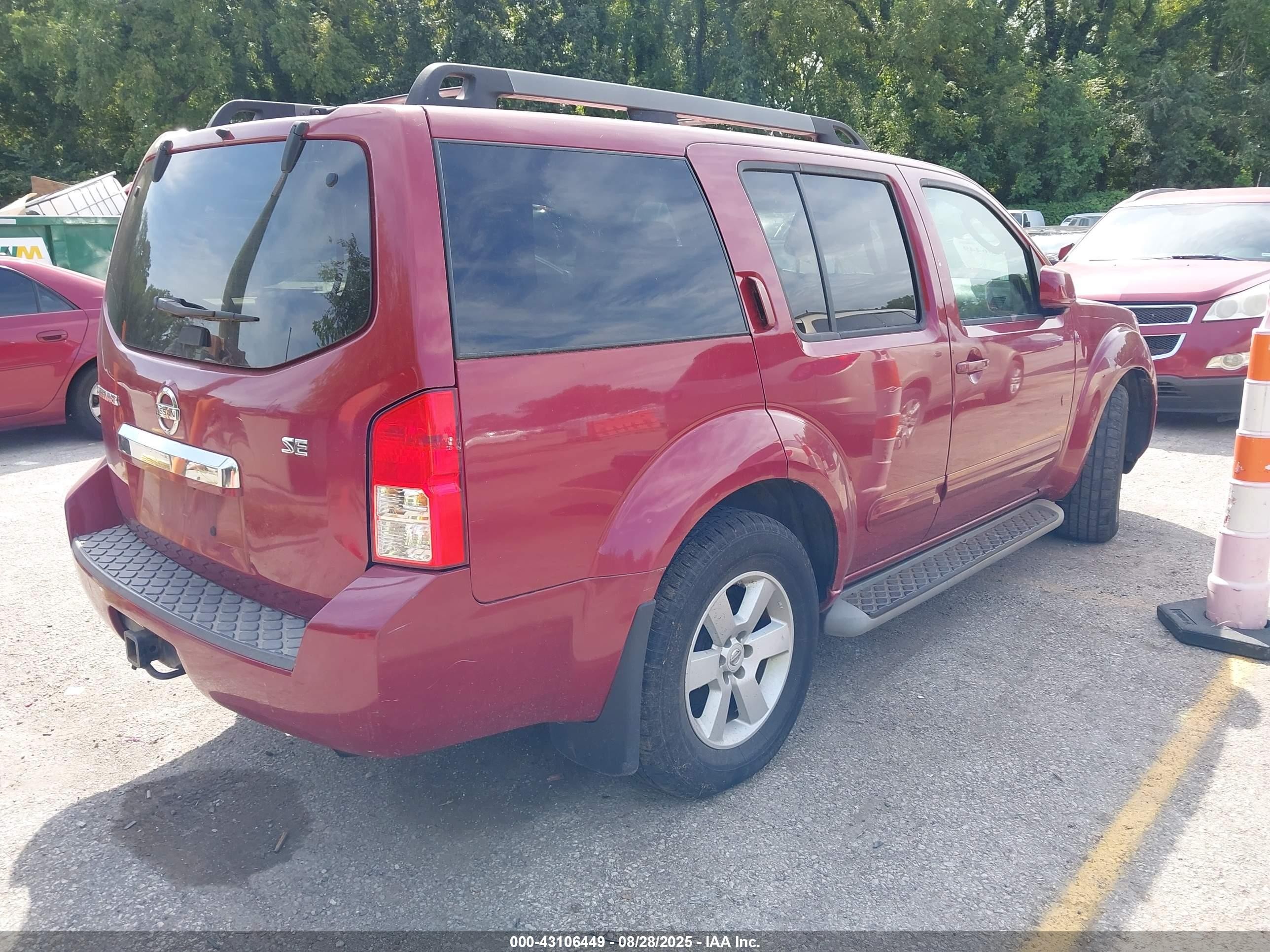 2008 Nissan Pathfinder Se Красный vin: 5N1AR18B78C651802