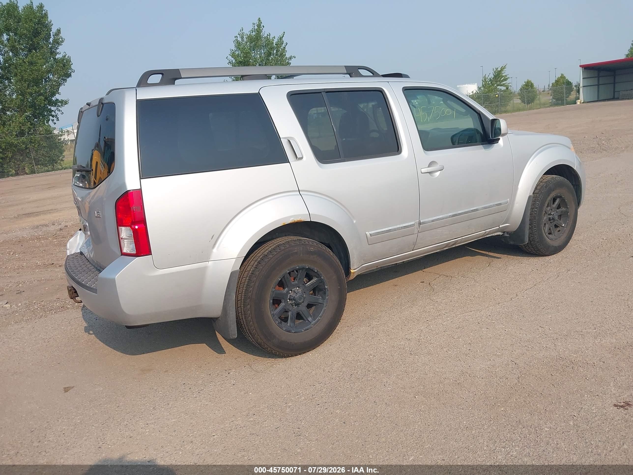 2008 Nissan Pathfinder Le Silver vin: 5N1AR18B78C659365