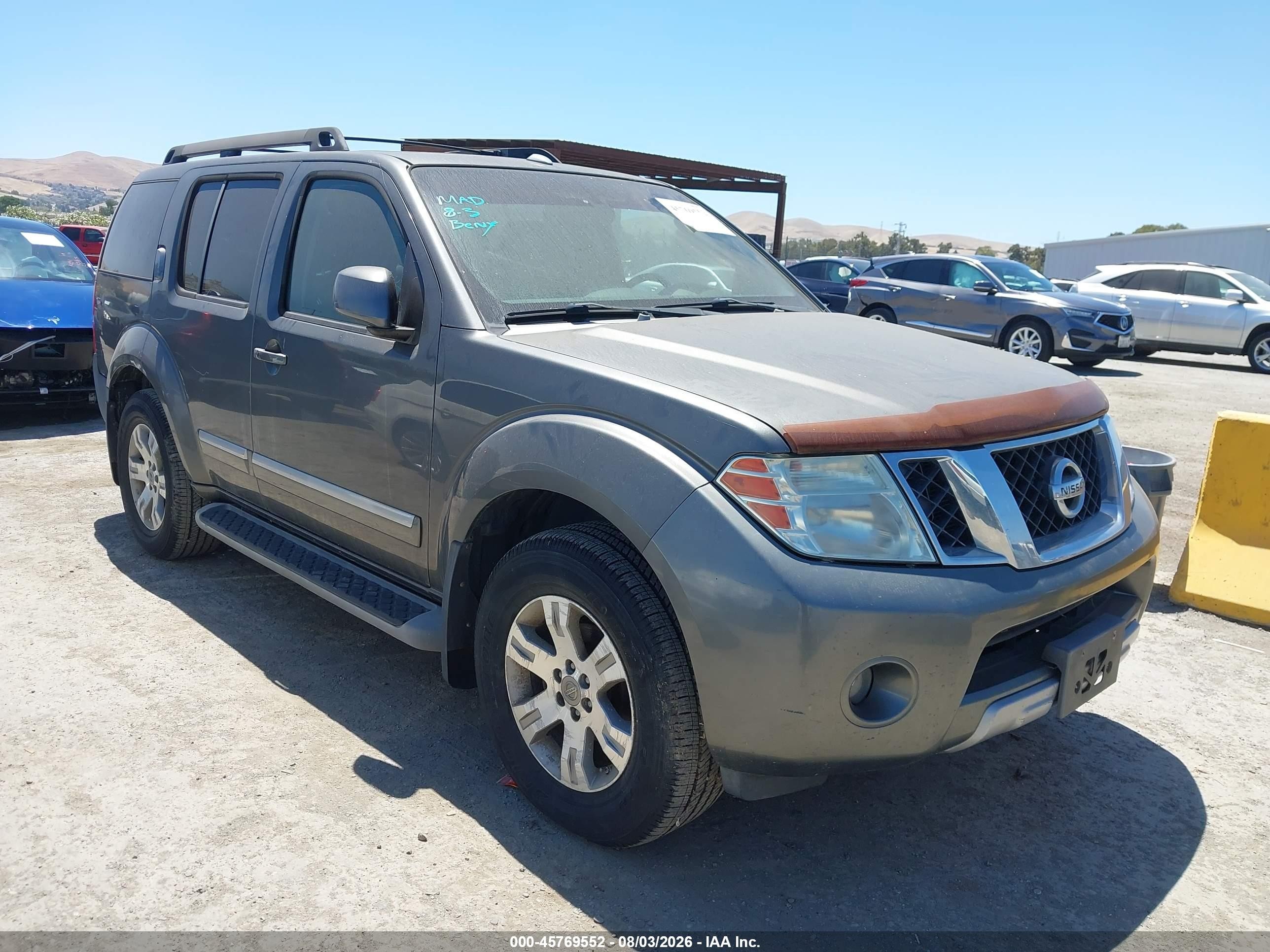 2008 Nissan Pathfinder Le Серый vin: 5N1AR18B88C617612