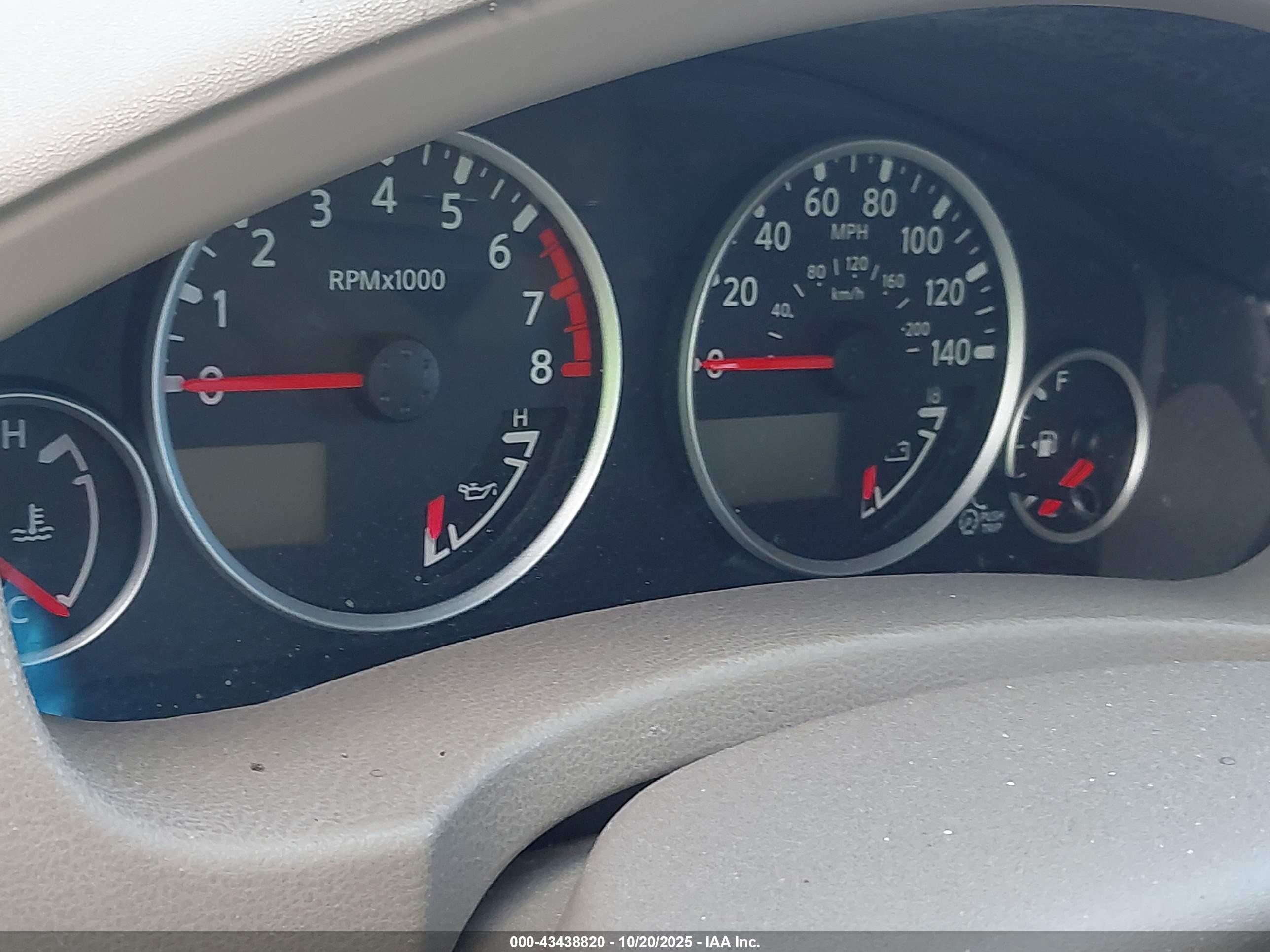 2008 Nissan Pathfinder Se Gold vin: 5N1AR18B88C648147