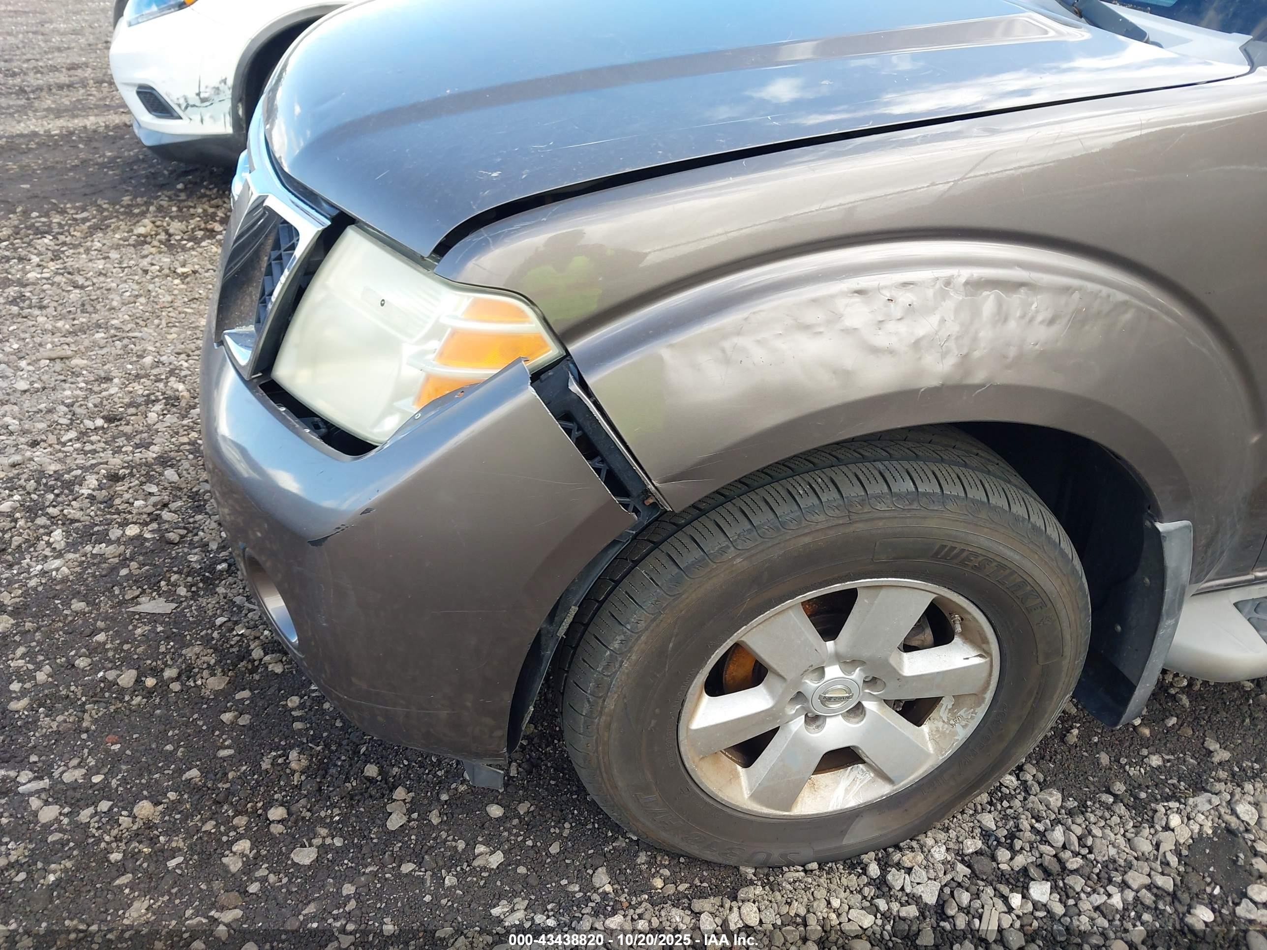 2008 Nissan Pathfinder Se Gold vin: 5N1AR18B88C648147