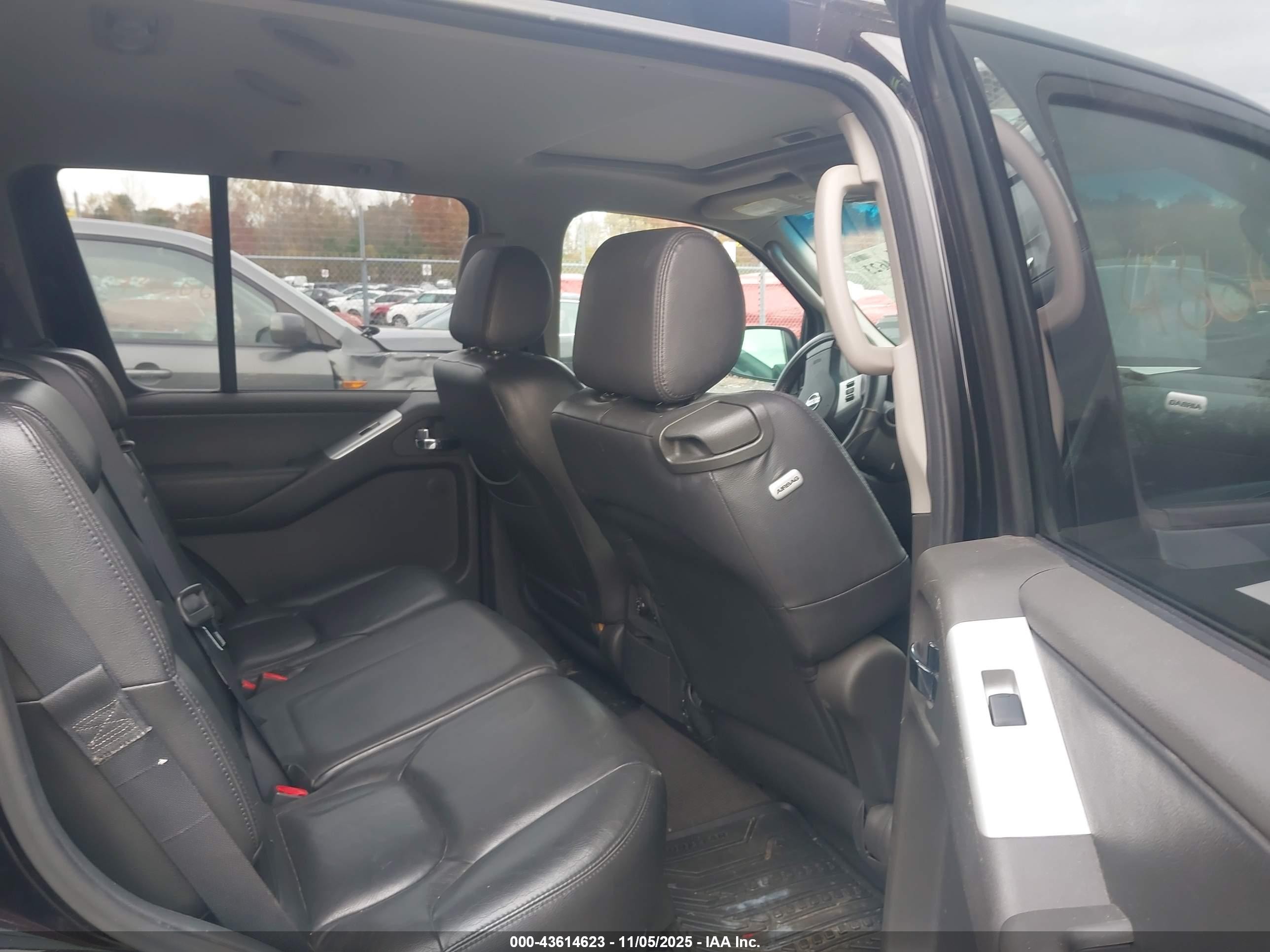 2009 Nissan Pathfinder Se Black vin: 5N1AR18B89C618518