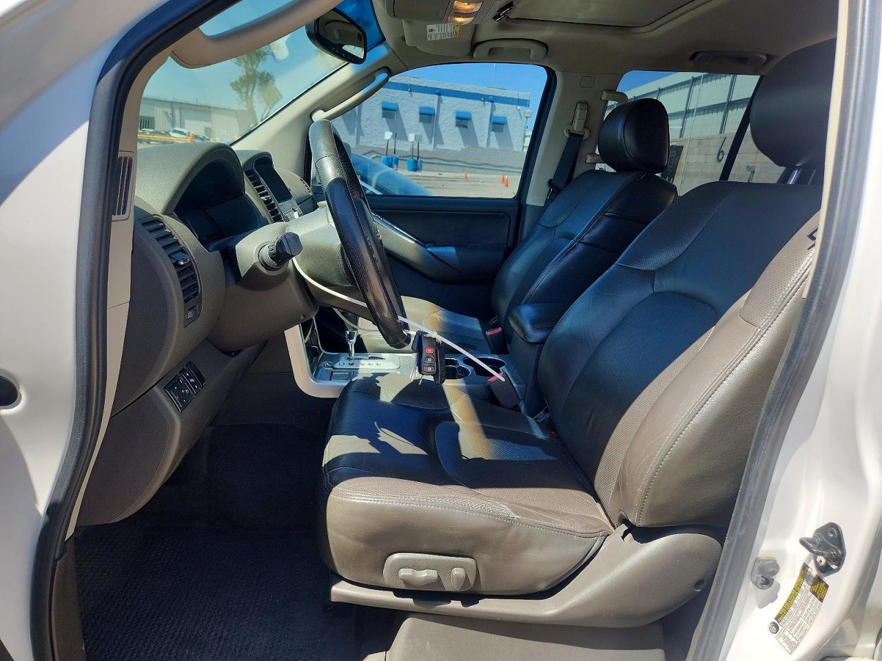 2008 Nissan Pathfinder S White vin: 5N1AR18B98C649291