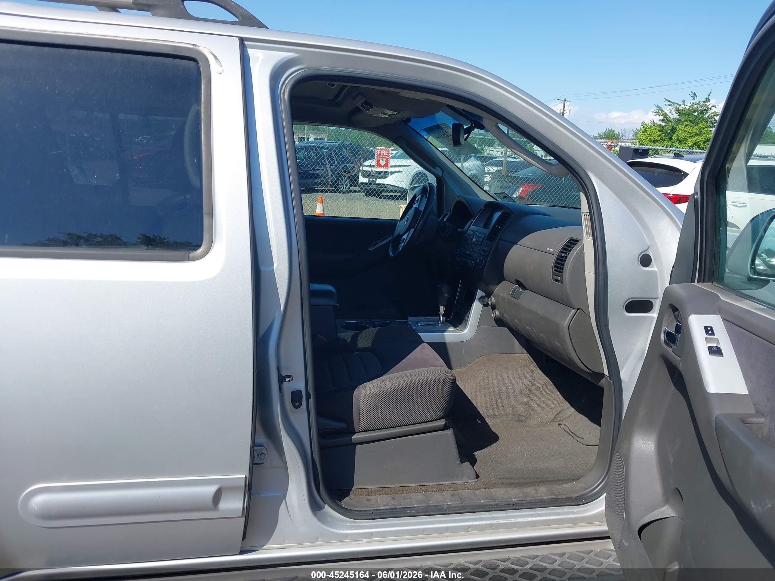 2008 Nissan Pathfinder Se Silver vin: 5N1AR18BX8C625906