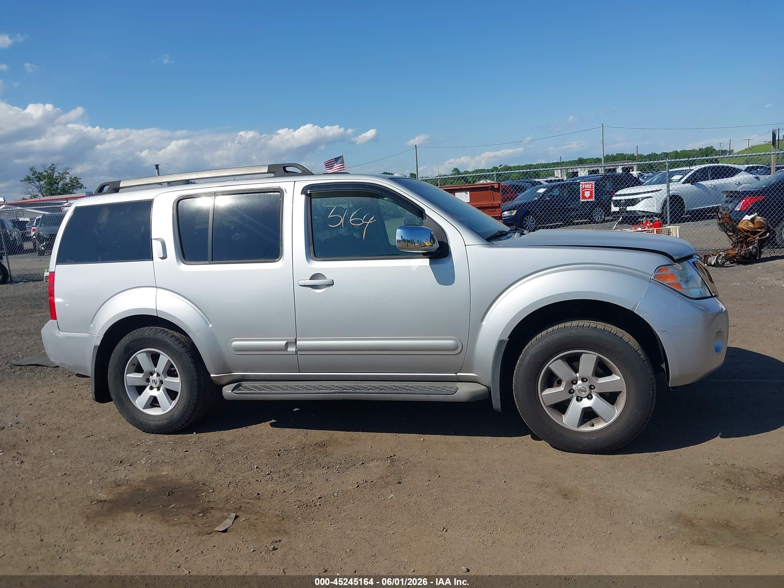 2008 Nissan Pathfinder Se Silver vin: 5N1AR18BX8C625906