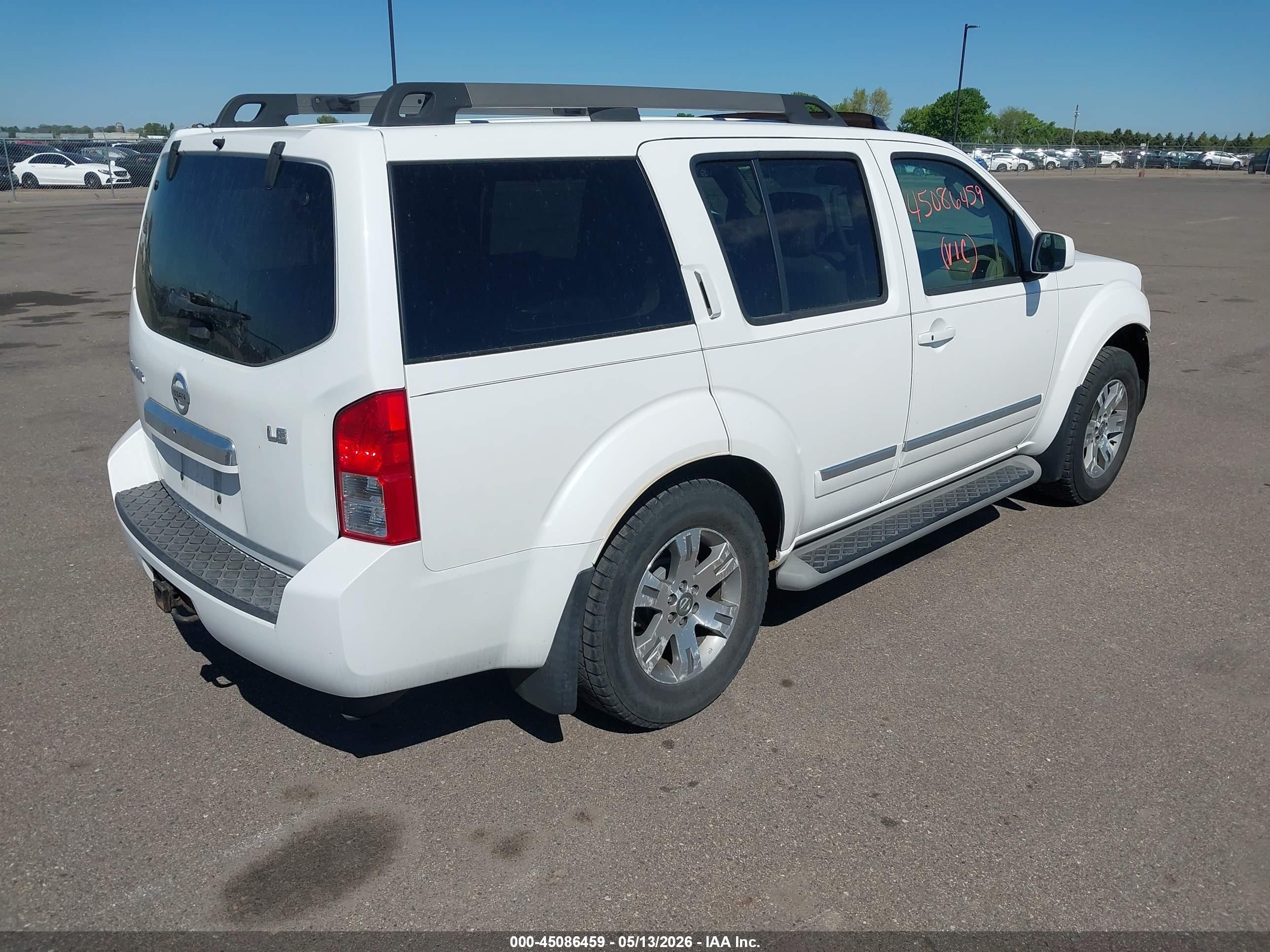 2008 Nissan Pathfinder Le White vin: 5N1AR18BX8C647565