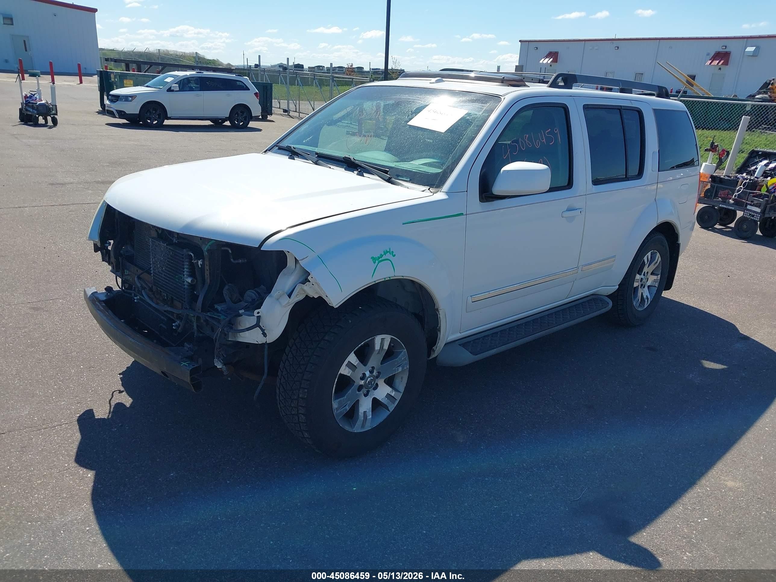 2008 Nissan Pathfinder Le White vin: 5N1AR18BX8C647565