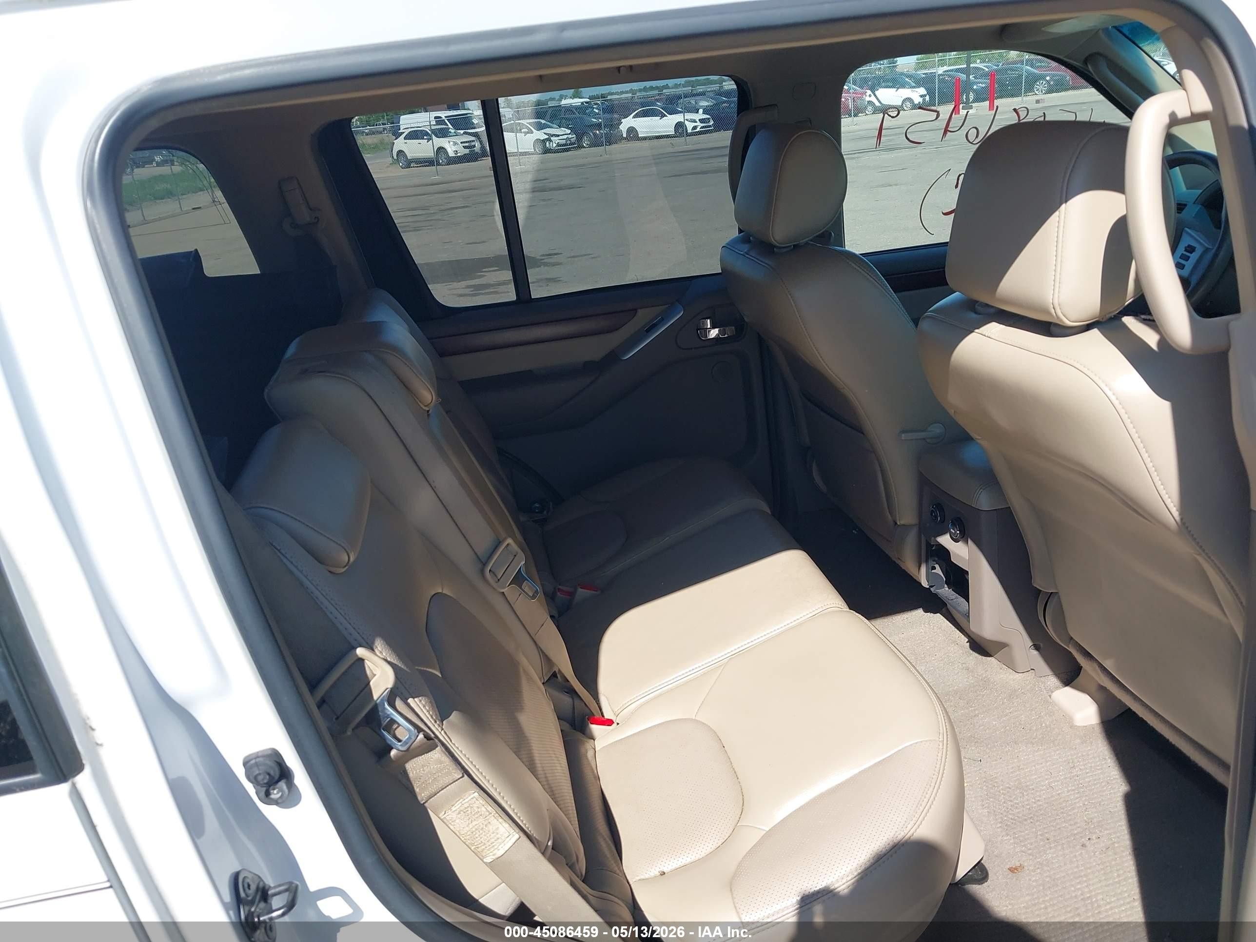 2008 Nissan Pathfinder Le White vin: 5N1AR18BX8C647565