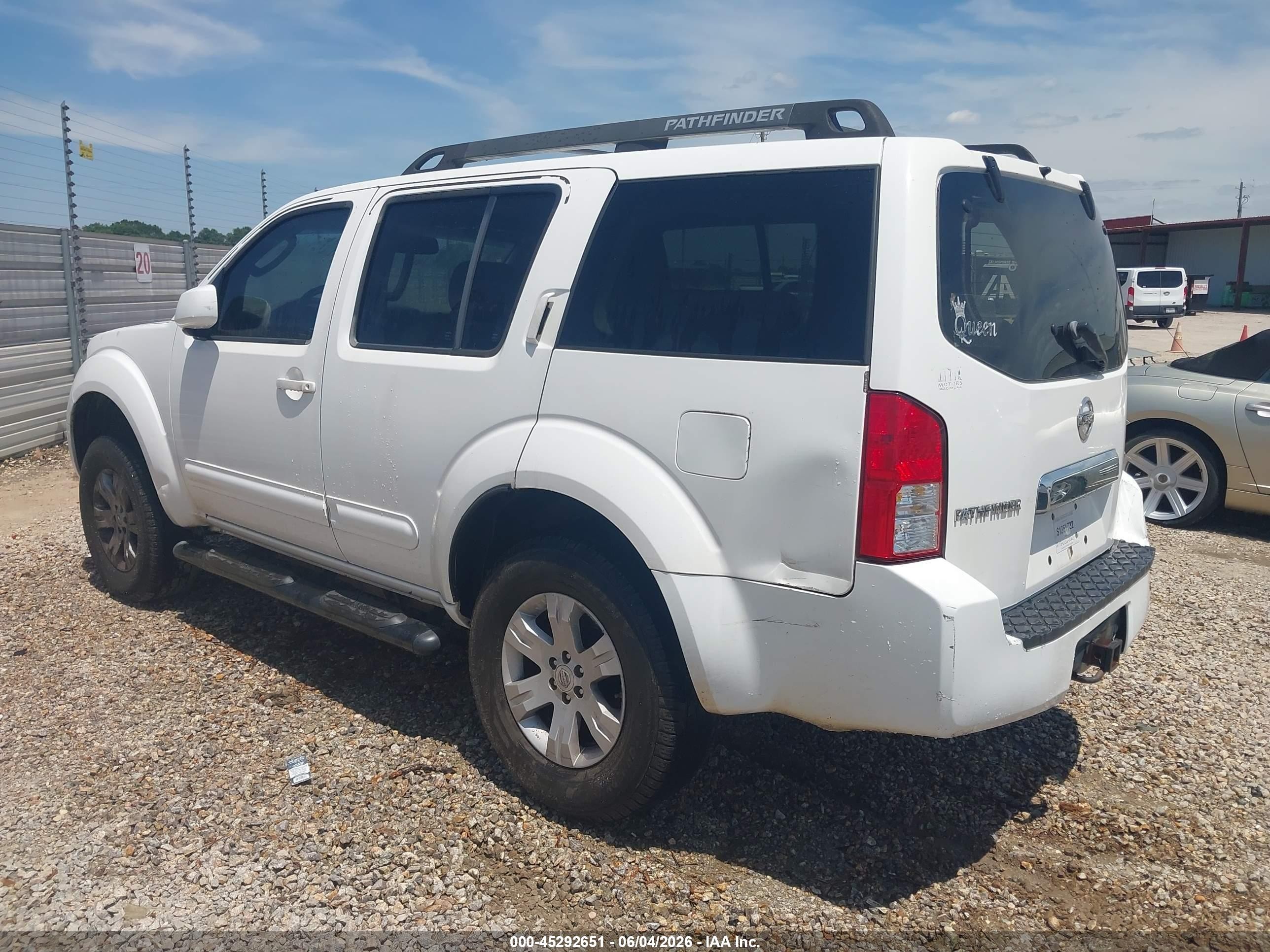 2006 Nissan Pathfinder Le White vin: 5N1AR18U06C615268