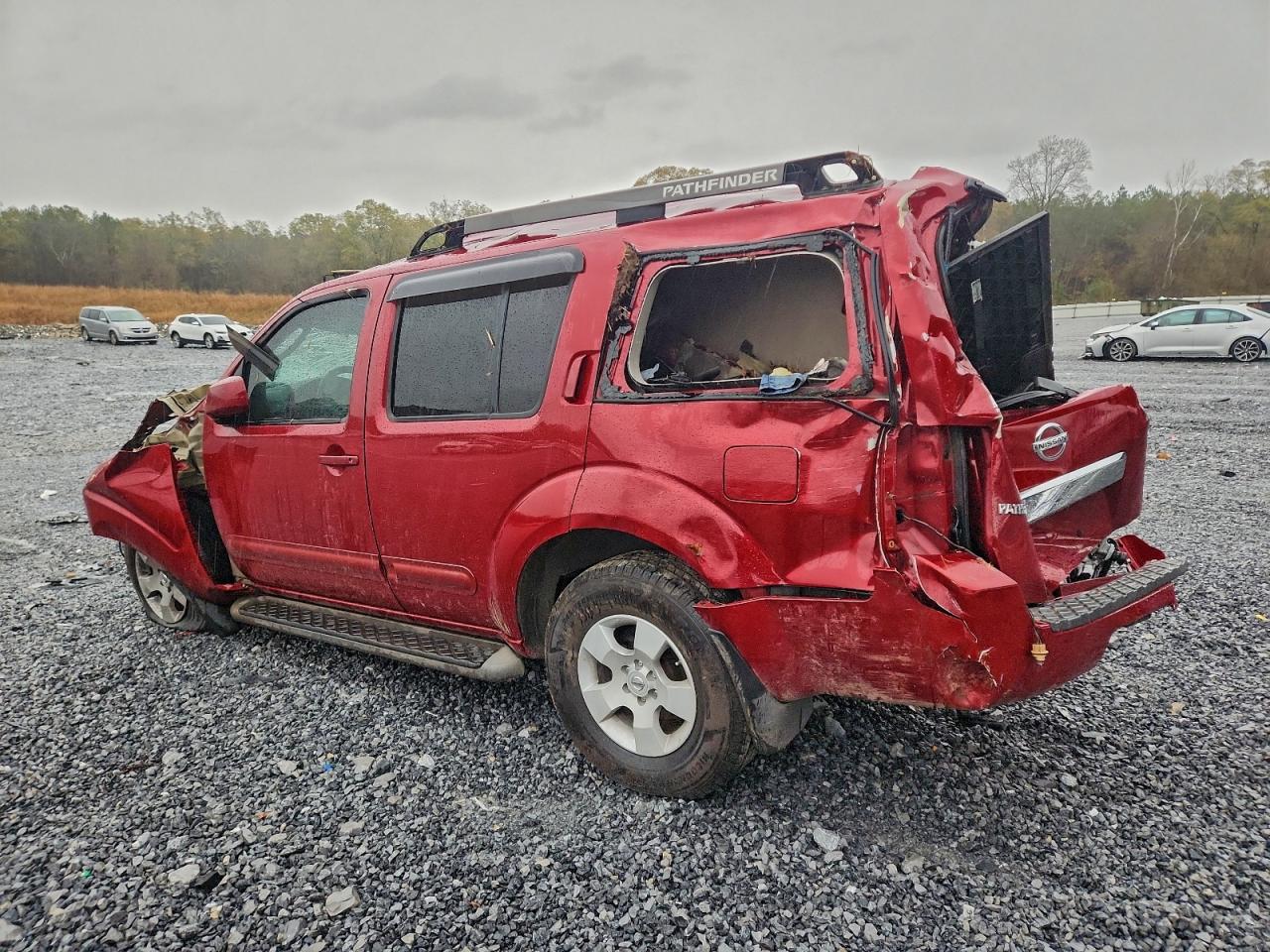 2006 Nissan Pathfinder S Red vin: 5N1AR18U06C631664