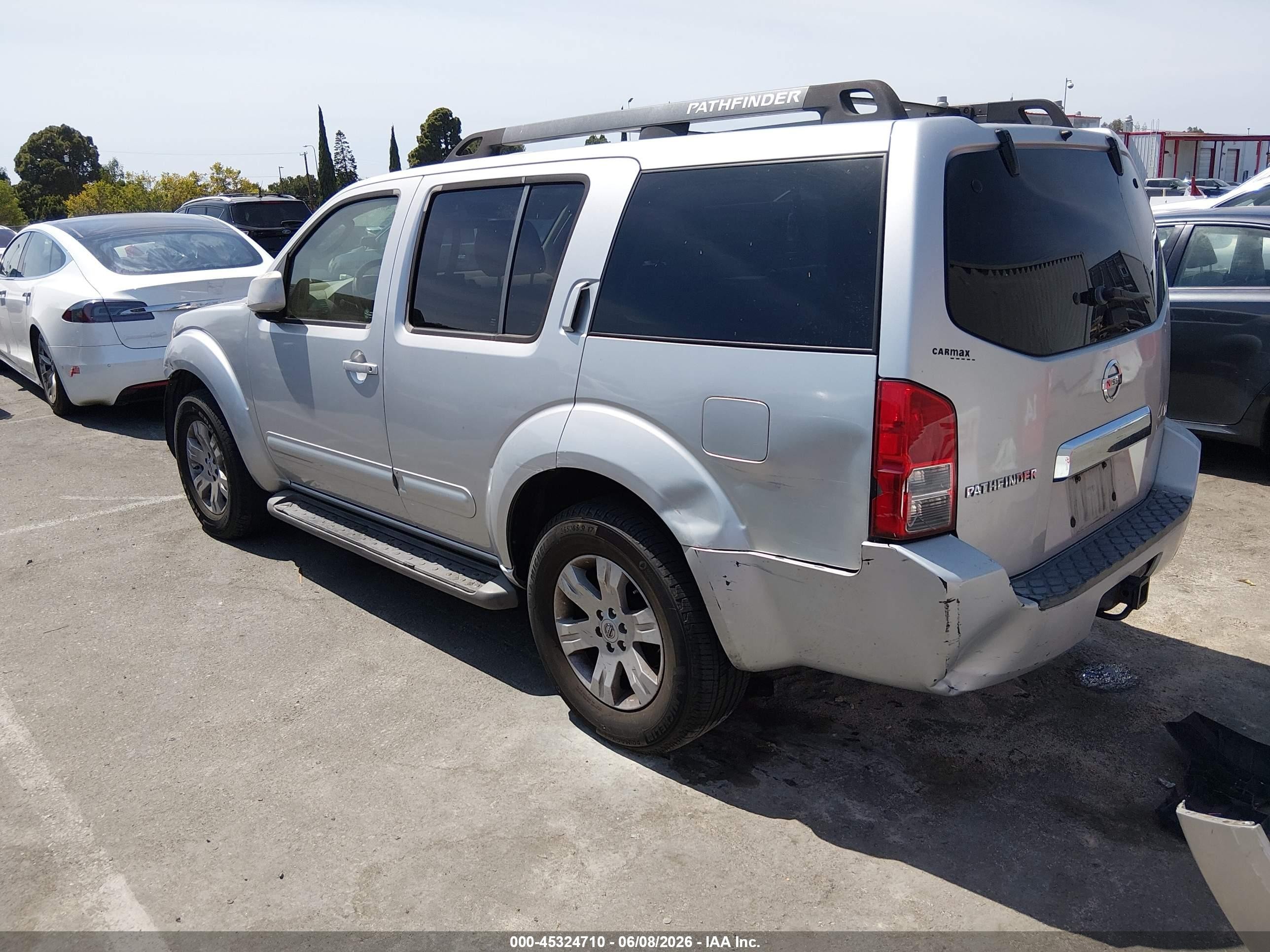 2006 Nissan Pathfinder Le Silver vin: 5N1AR18U06C650425
