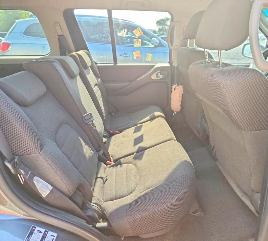 2006 Nissan Pathfinder S Серый vin: 5N1AR18U06C666401