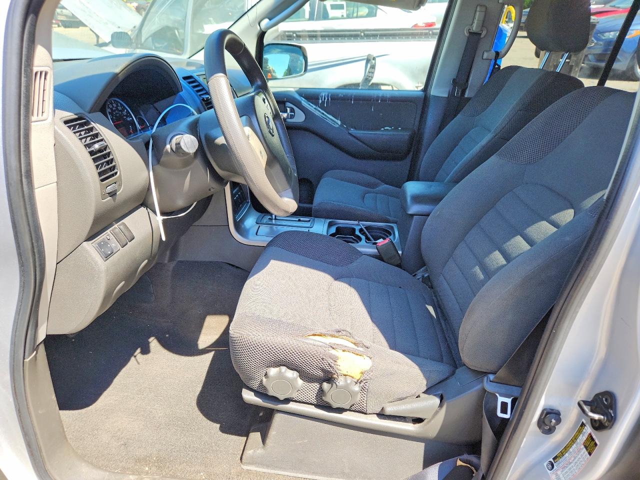 2006 Nissan Pathfinder Silver vin: 5N1AR18U06C680315