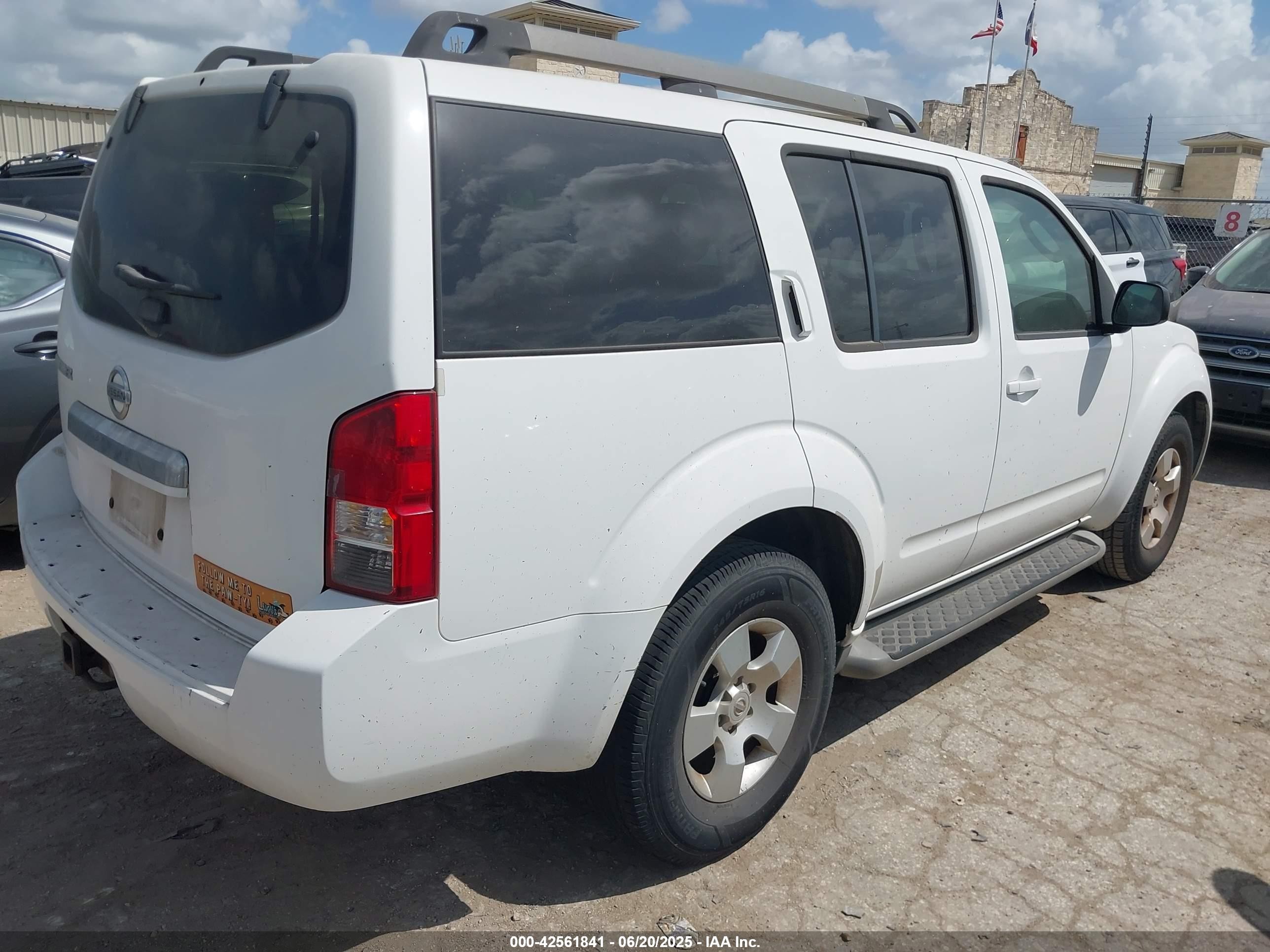 2008 Nissan Pathfinder S Белый vin: 5N1AR18U08C649181