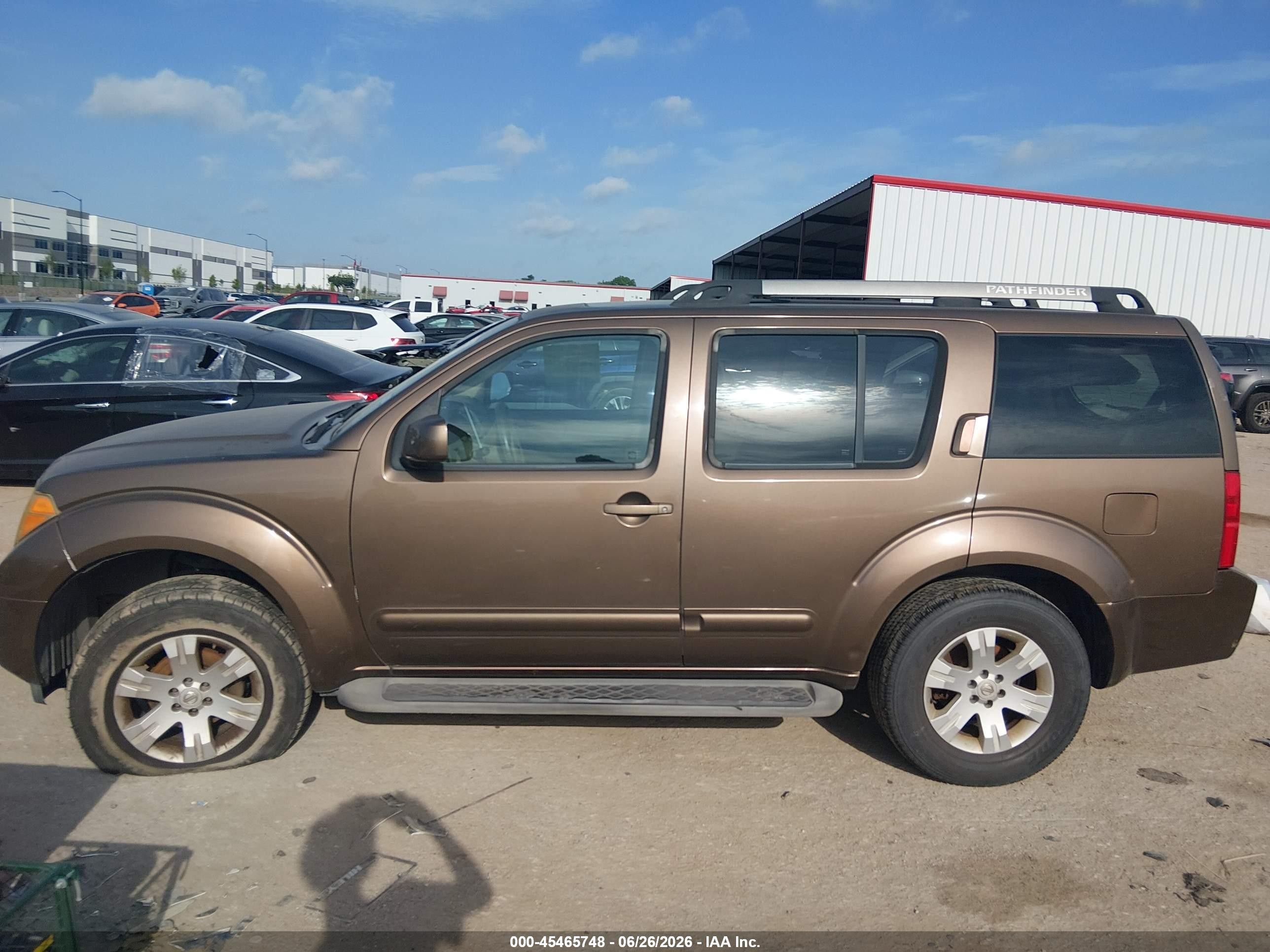 2005 Nissan Pathfinder Le Brown vin: 5N1AR18U15C705740