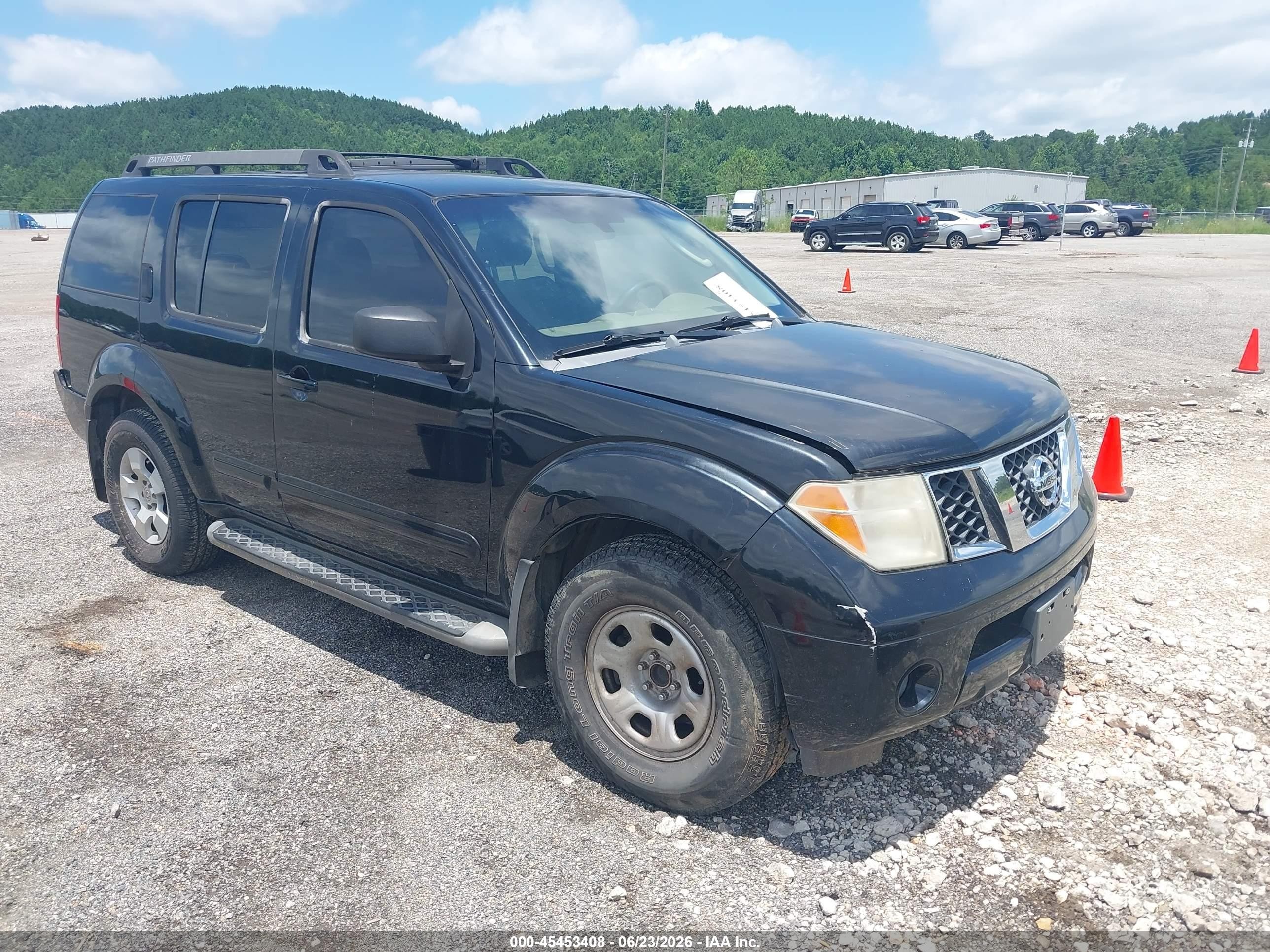 2005 Nissan Pathfinder Se Black vin: 5N1AR18U15C760964