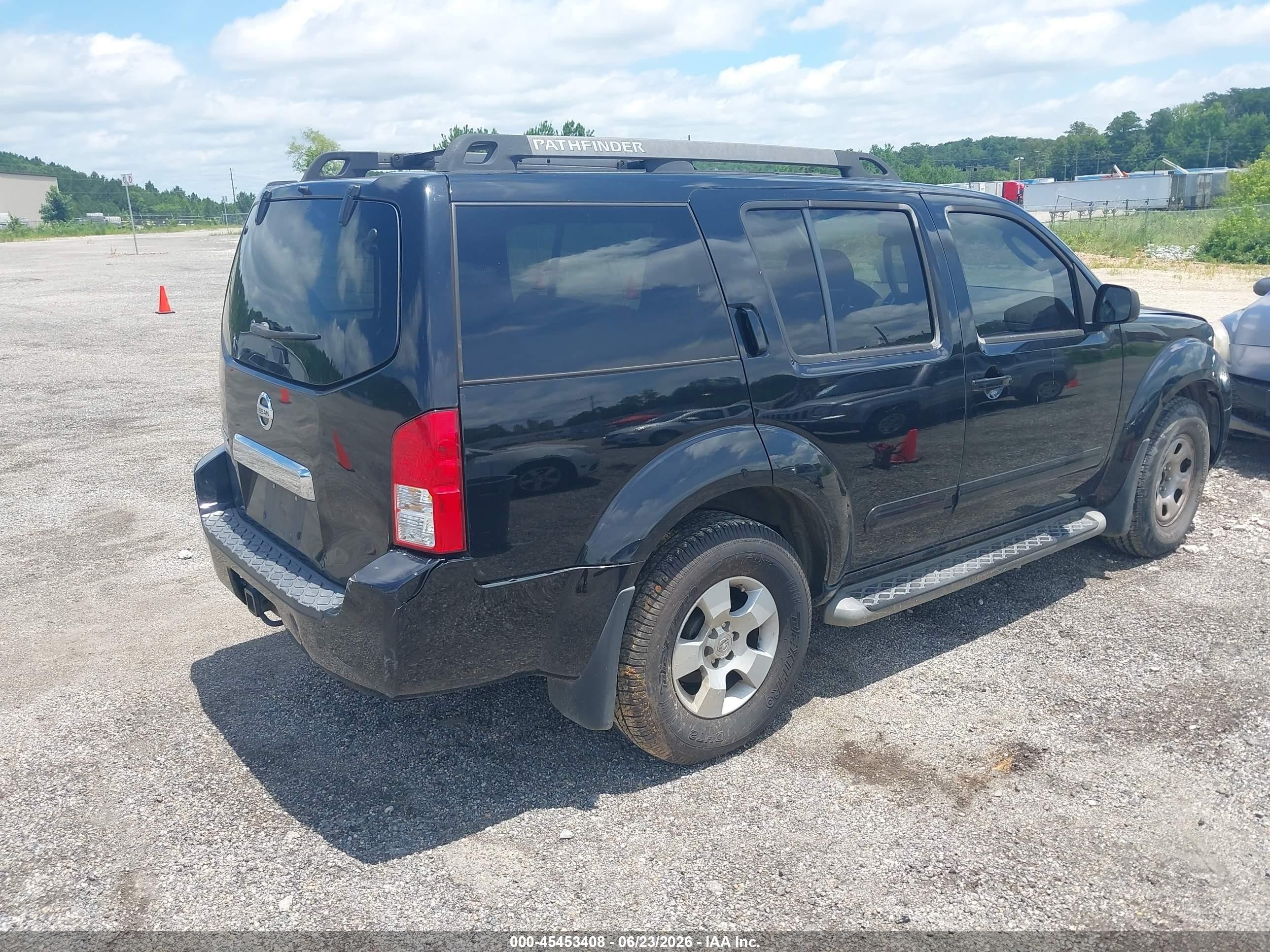 2005 Nissan Pathfinder Se Black vin: 5N1AR18U15C760964