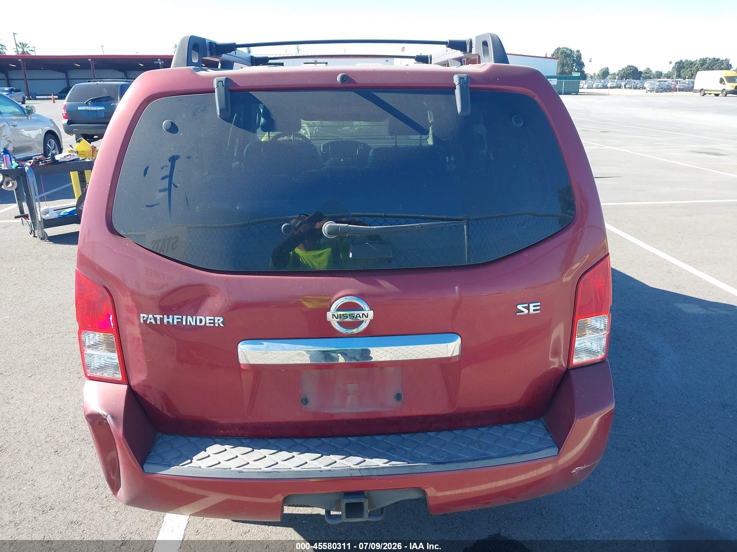 2008 Nissan Pathfinder Se Red vin: 5N1AR18U18C634995