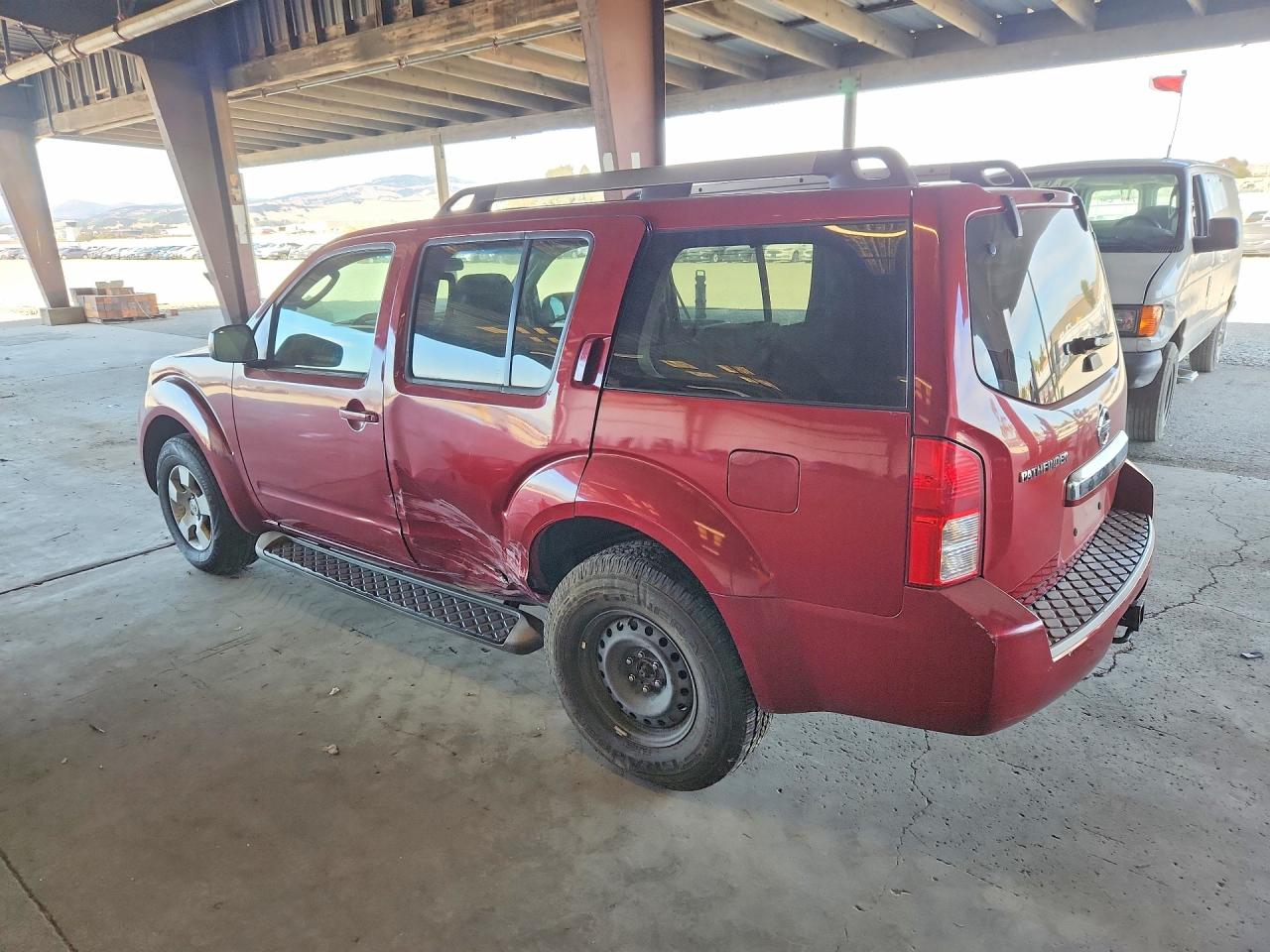 2008 Nissan Pathfinder S Red vin: 5N1AR18U18C654860