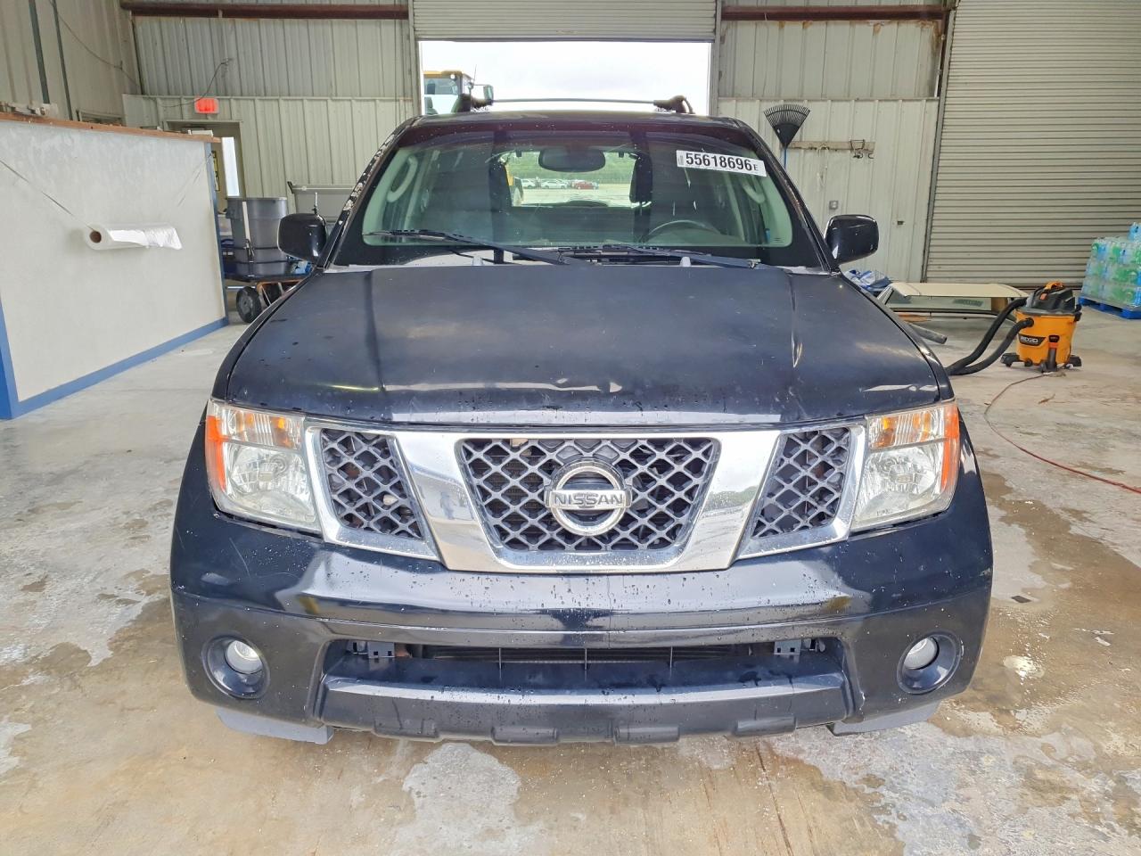2005 Nissan Pathfinder Xe Black vin: 5N1AR18U25C773898