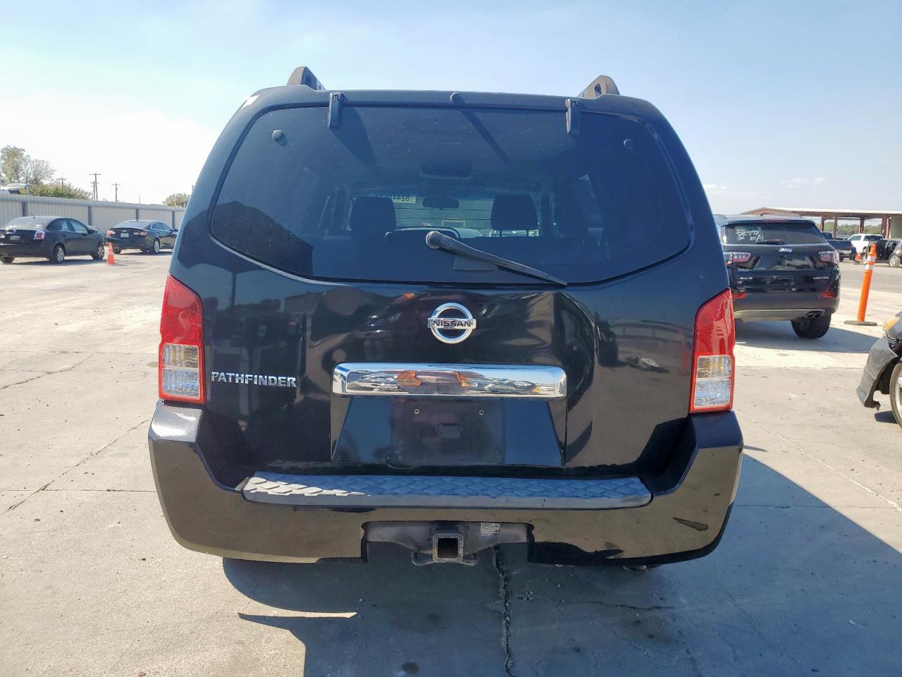2006 Nissan Pathfinder Le Black vin: 5N1AR18U26C624358