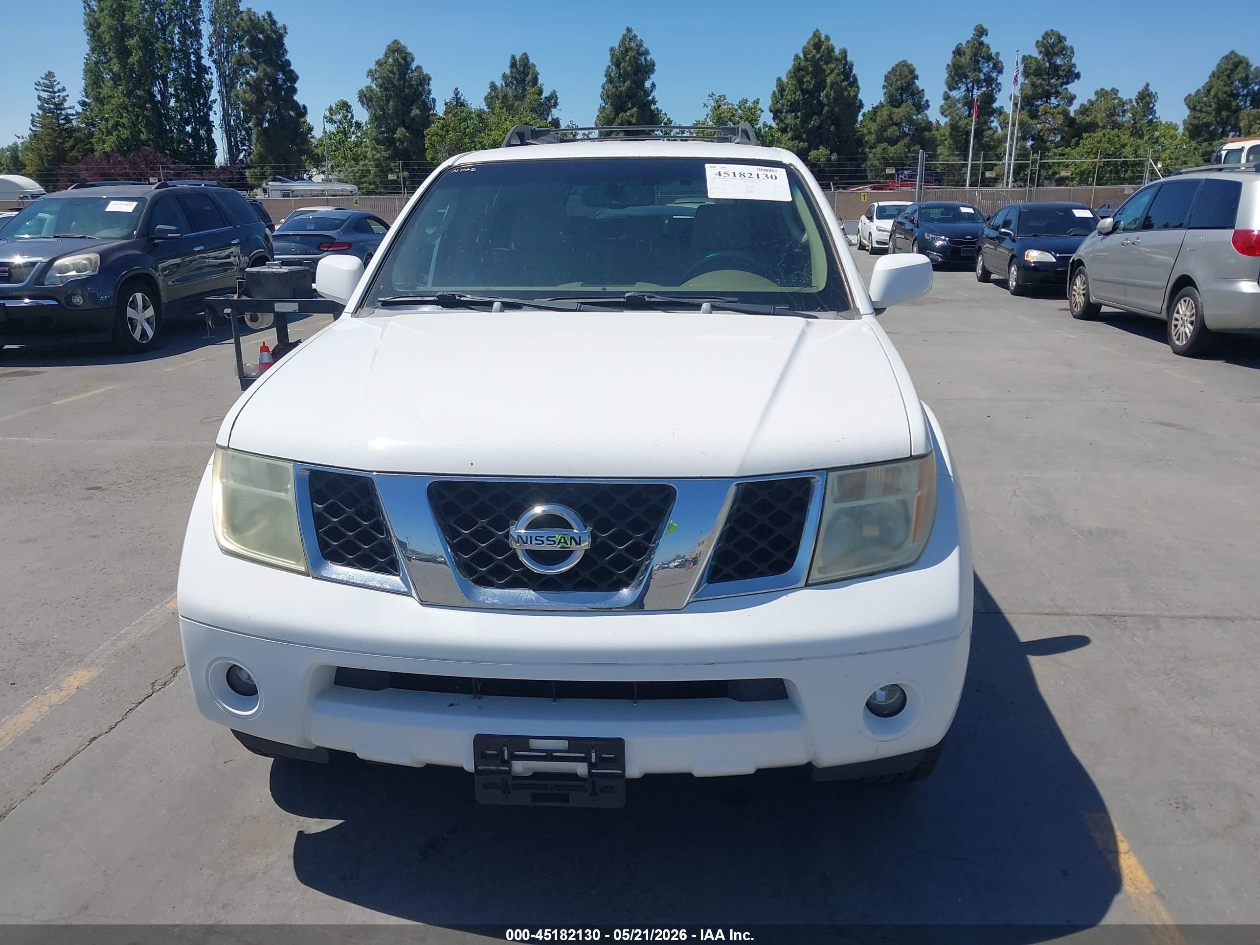 2007 Nissan Pathfinder Le/se/xe Белый vin: 5N1AR18U27C621008