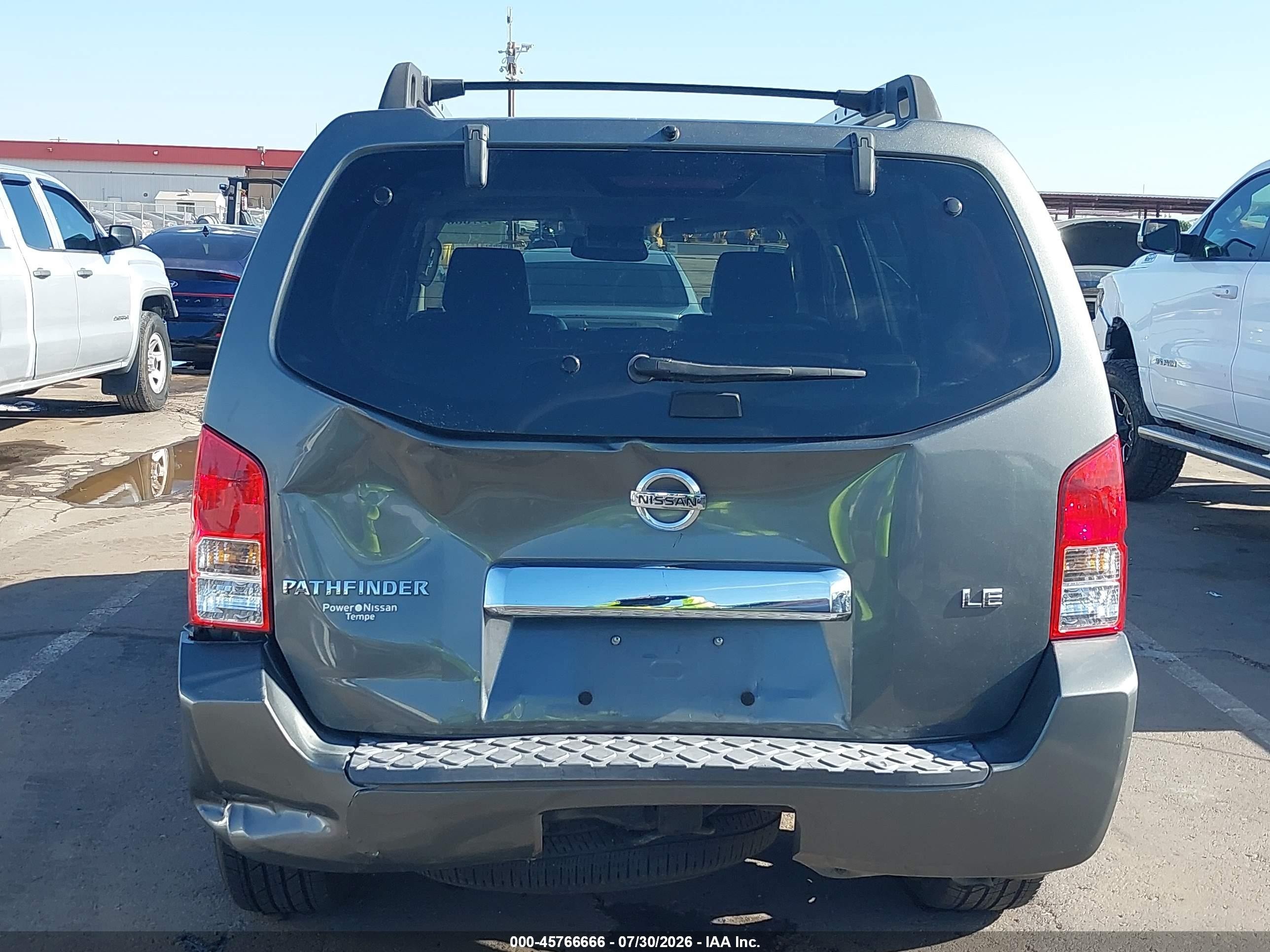 2007 Nissan Pathfinder Le Gray vin: 5N1AR18U27C628363