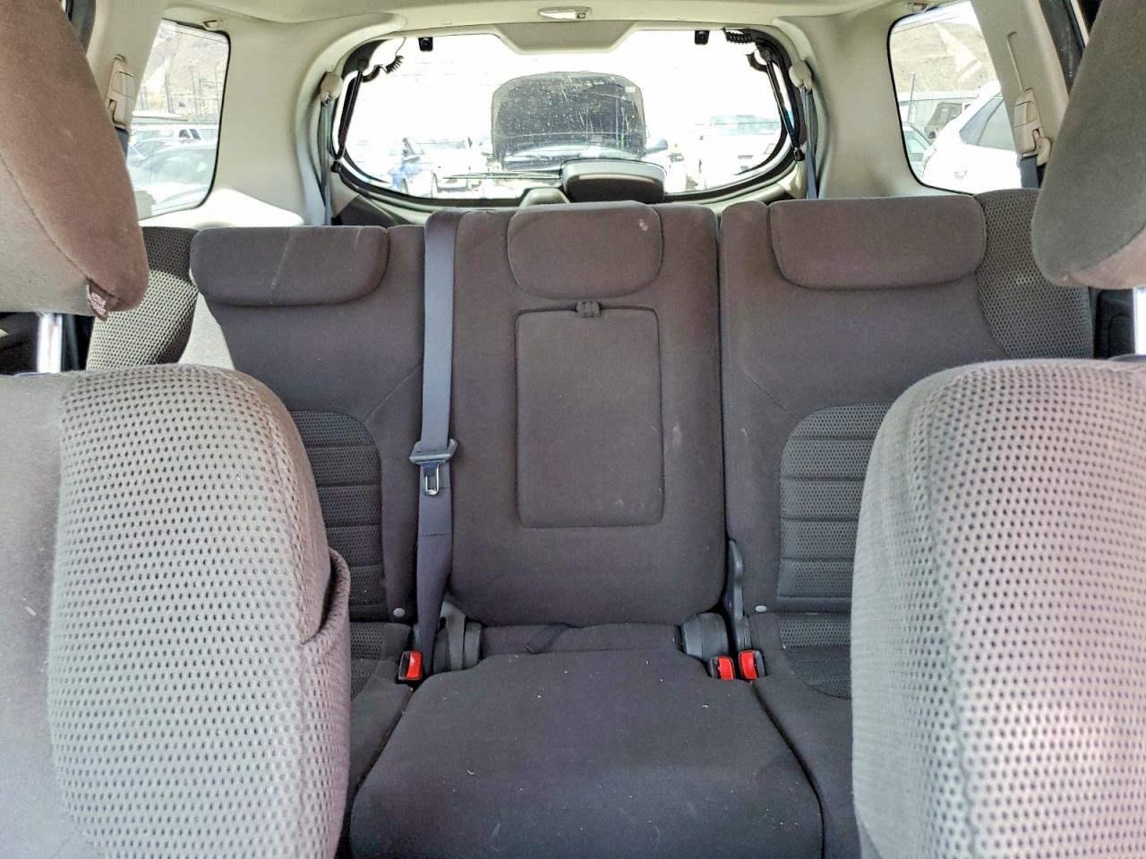2005 Nissan Pathfinder Xe White vin: 5N1AR18U35C756933