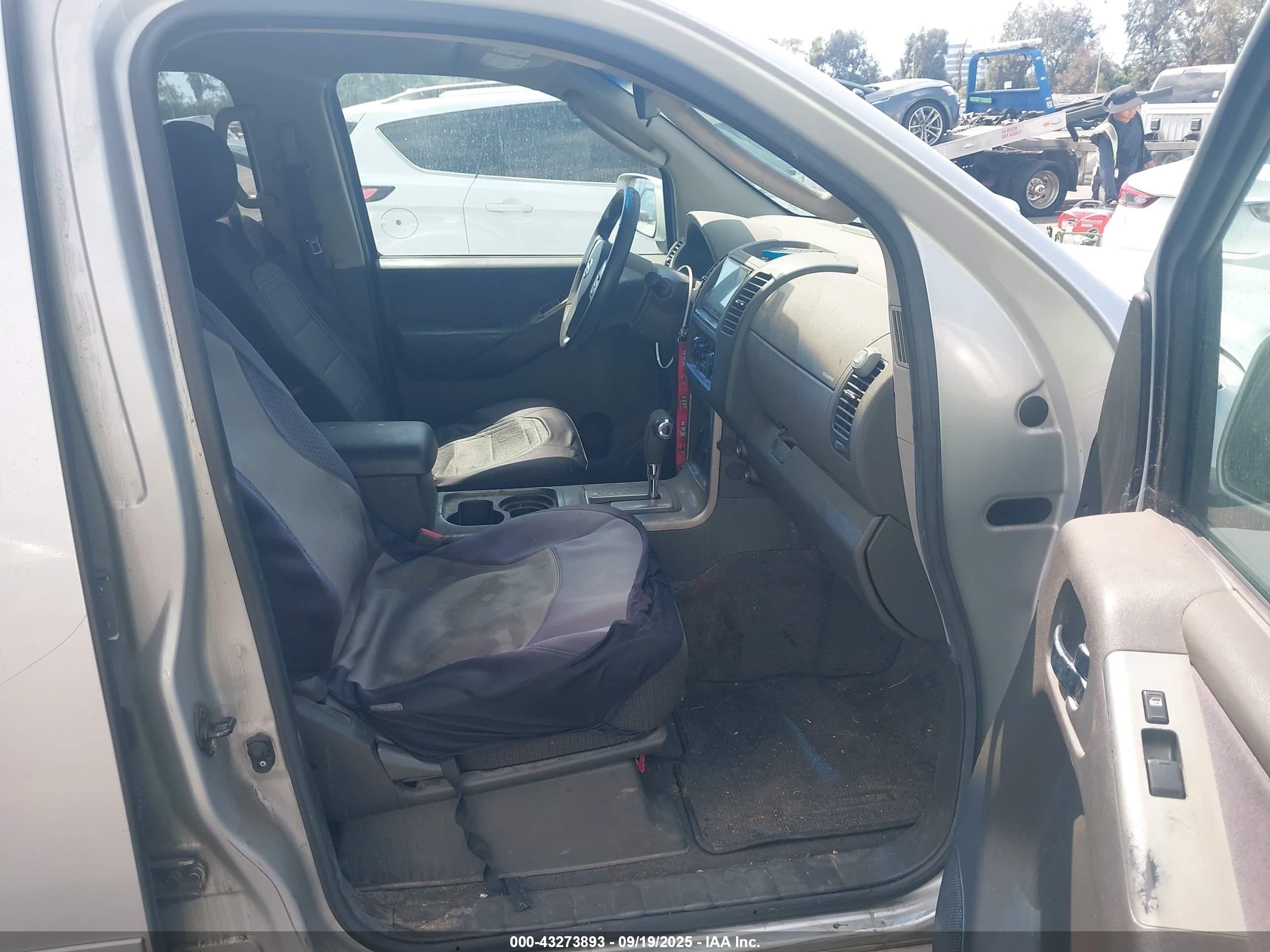 2006 Nissan Pathfinder Se Серебряный vin: 5N1AR18U36C614227