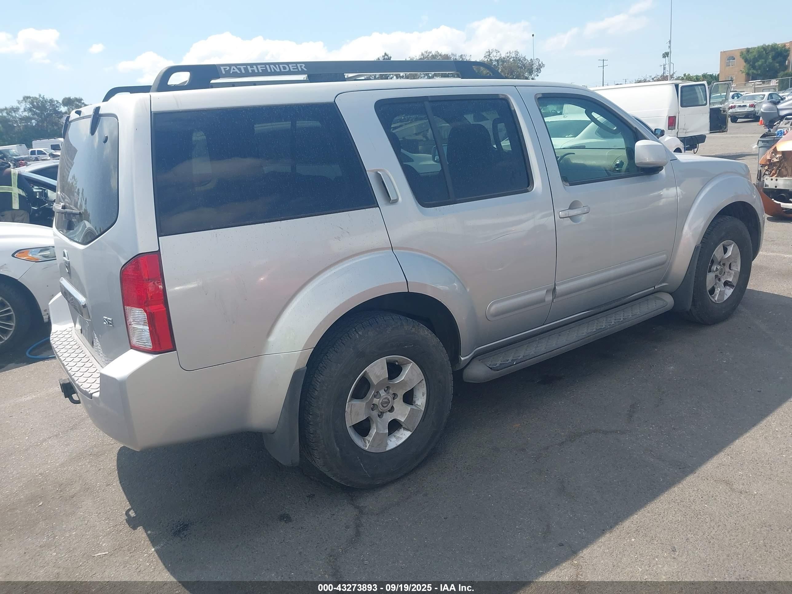 2006 Nissan Pathfinder Se Серебряный vin: 5N1AR18U36C614227