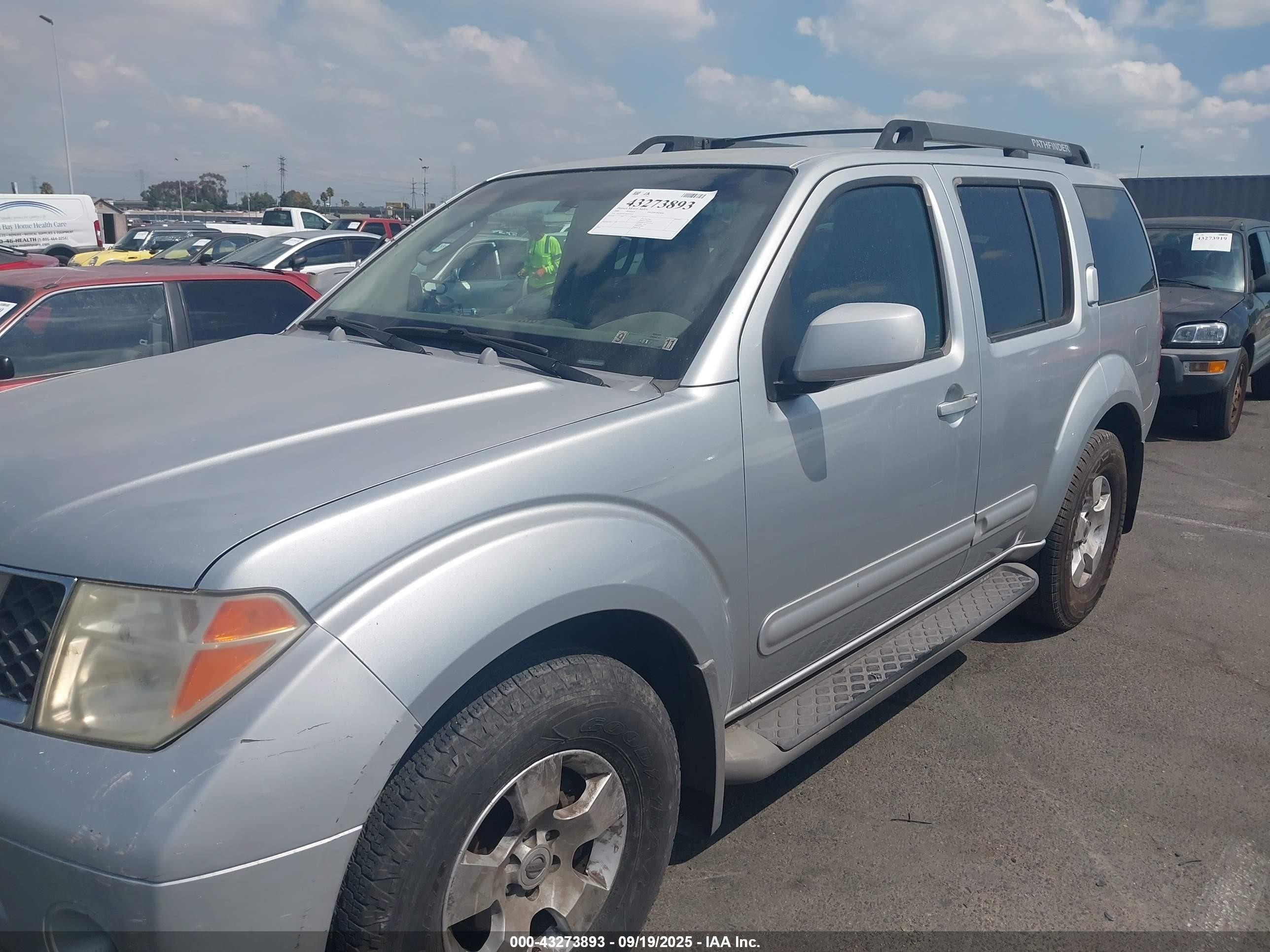 2006 Nissan Pathfinder Se Серебряный vin: 5N1AR18U36C614227