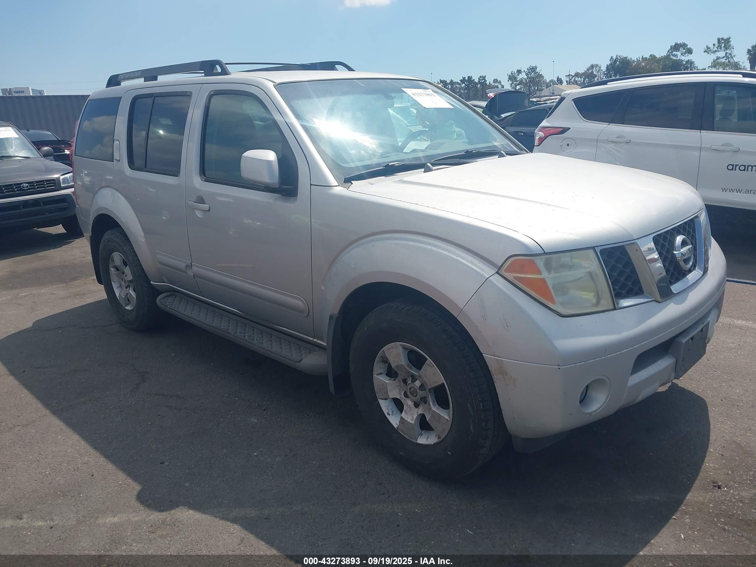 2006 Nissan Pathfinder Se Серебряный vin: 5N1AR18U36C614227