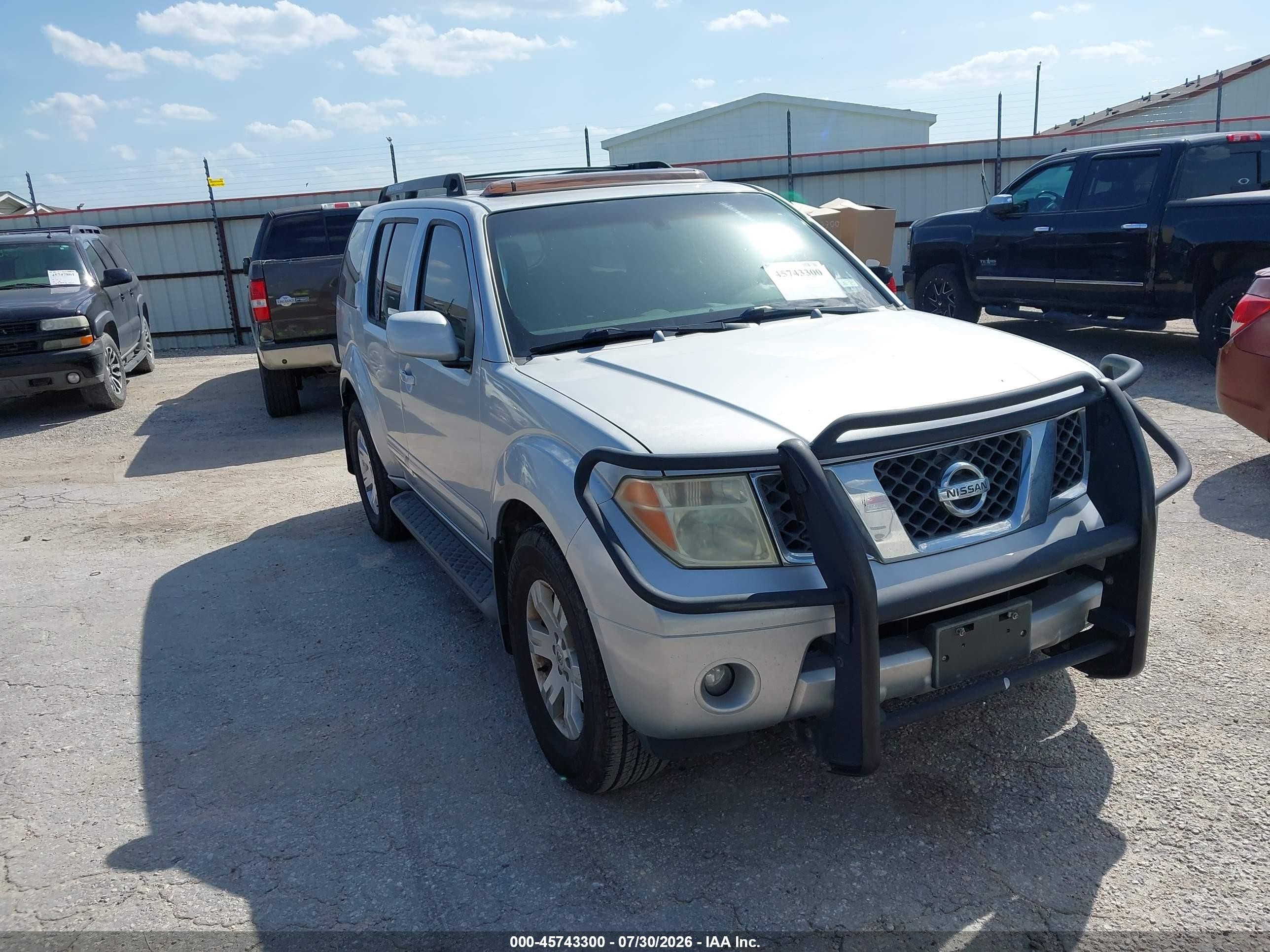 2007 Nissan Pathfinder Le Silver vin: 5N1AR18U37C621275