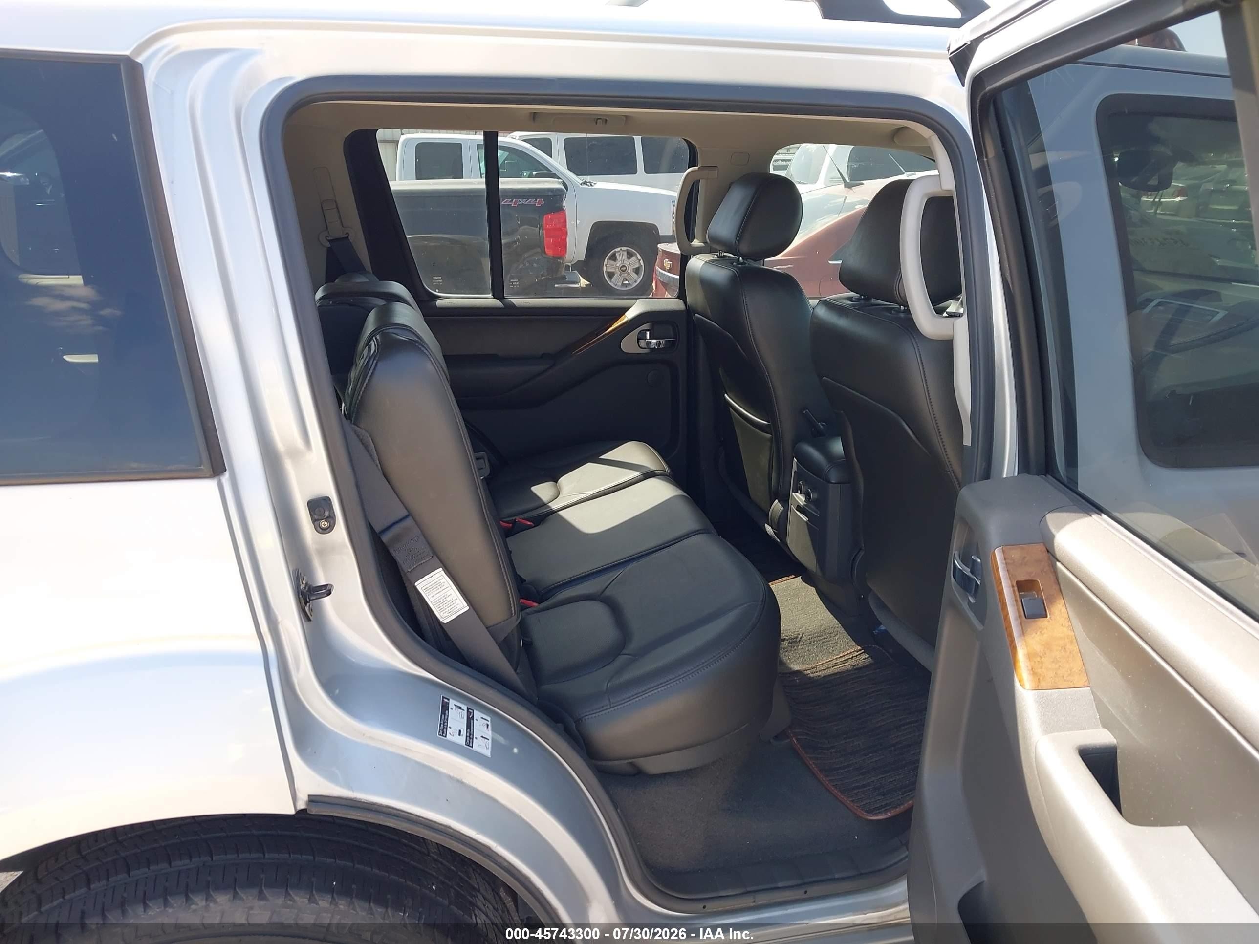 2007 Nissan Pathfinder Le Silver vin: 5N1AR18U37C621275