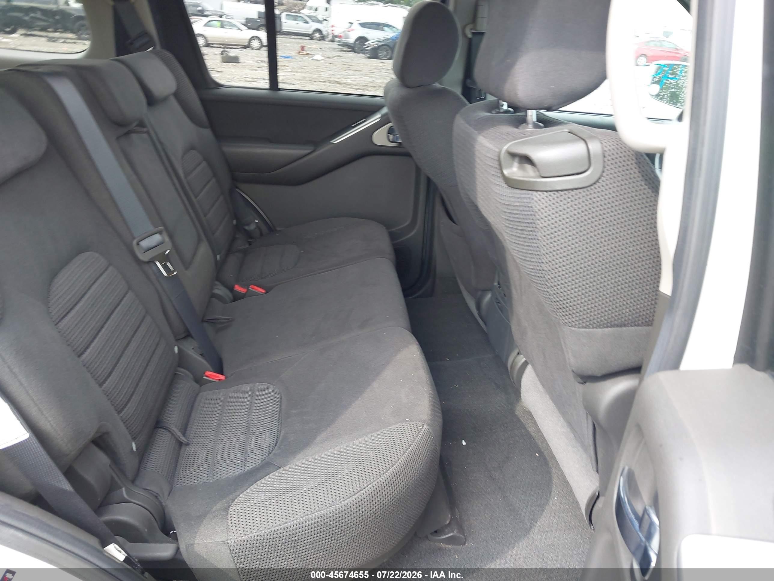 2007 Nissan Pathfinder Se White vin: 5N1AR18U37C627268