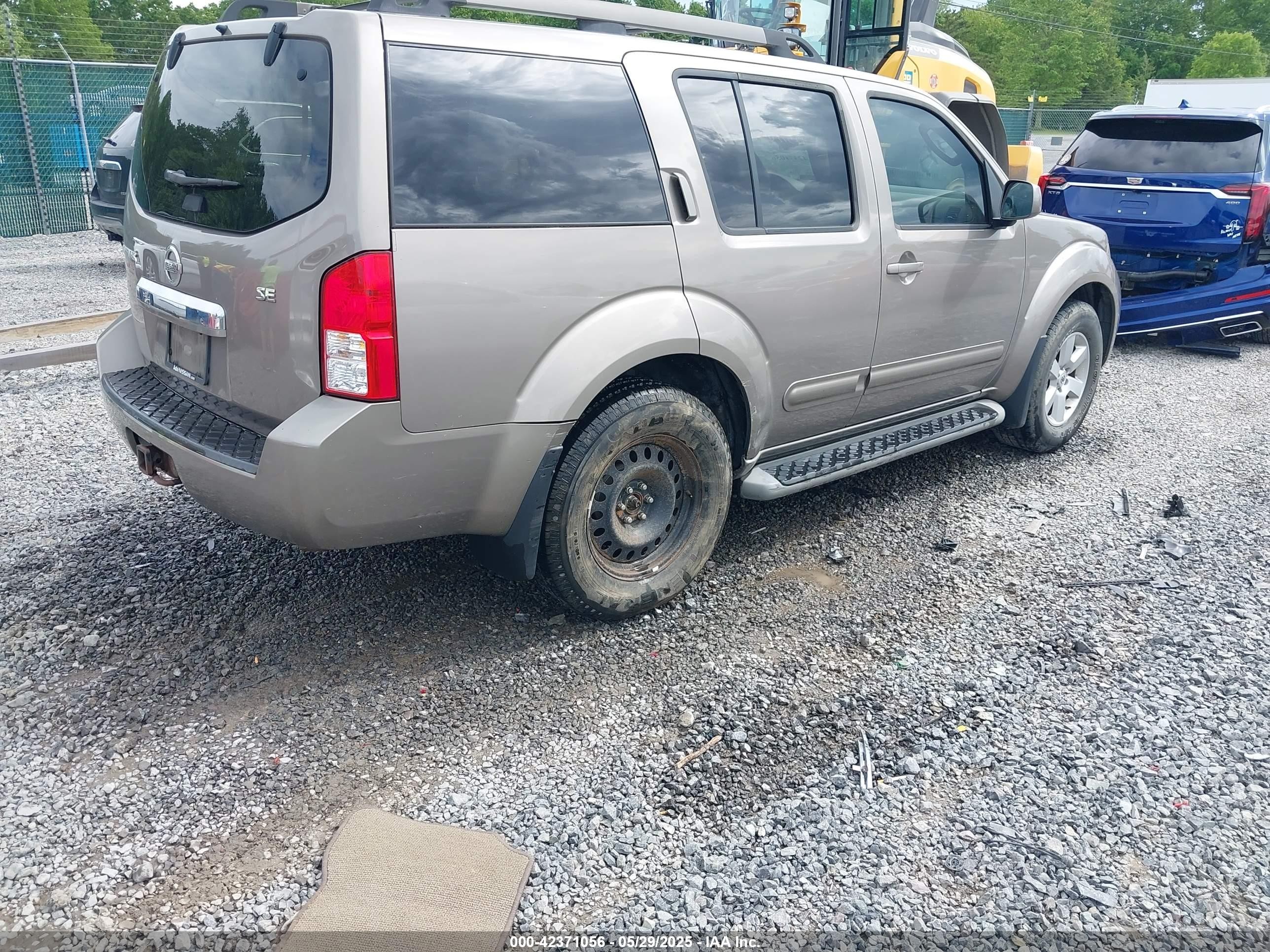 2008 Nissan Pathfinder Se Золотой vin: 5N1AR18U38C650857