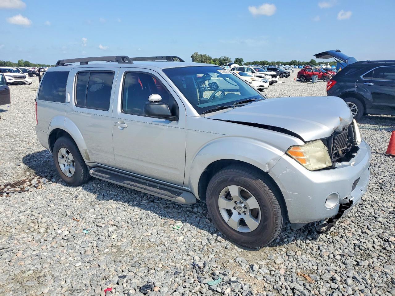 2008 Nissan Pathfinder S Silver vin: 5N1AR18U38C667125