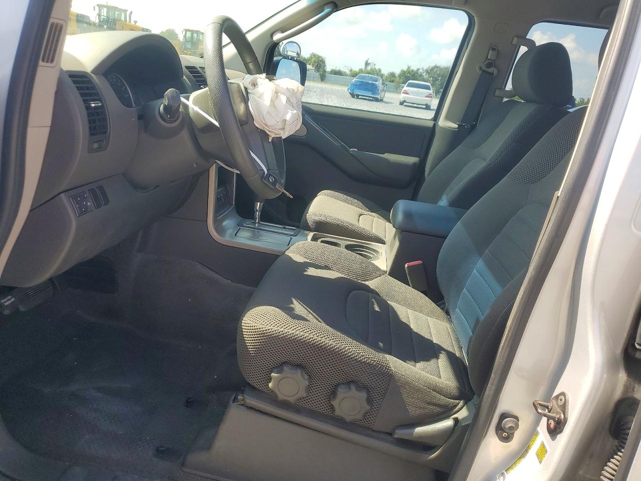 2008 Nissan Pathfinder S Silver vin: 5N1AR18U38C667125